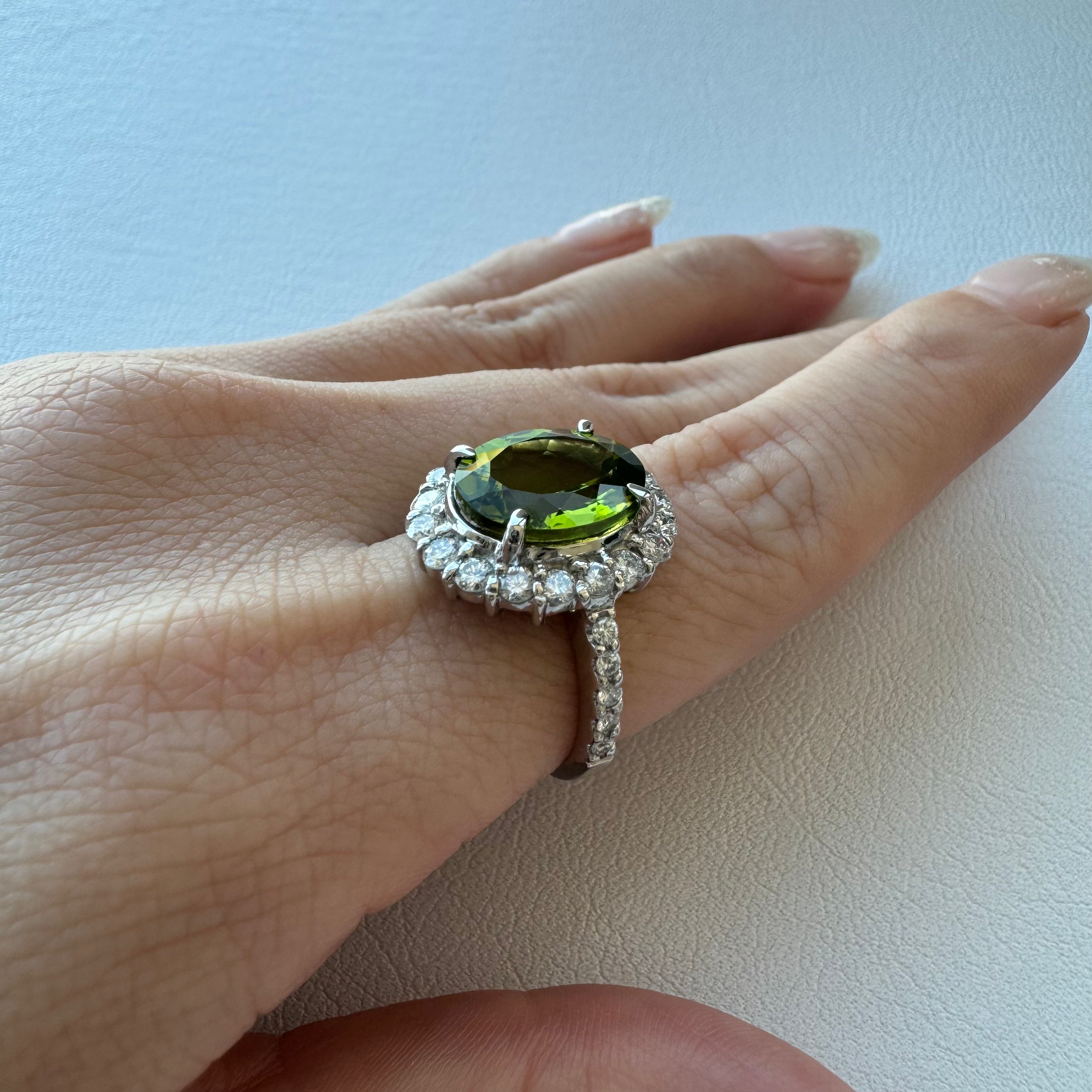 ペリドット リング 指輪 大粒 9.92ct Pt900 限定 1点限り 8月