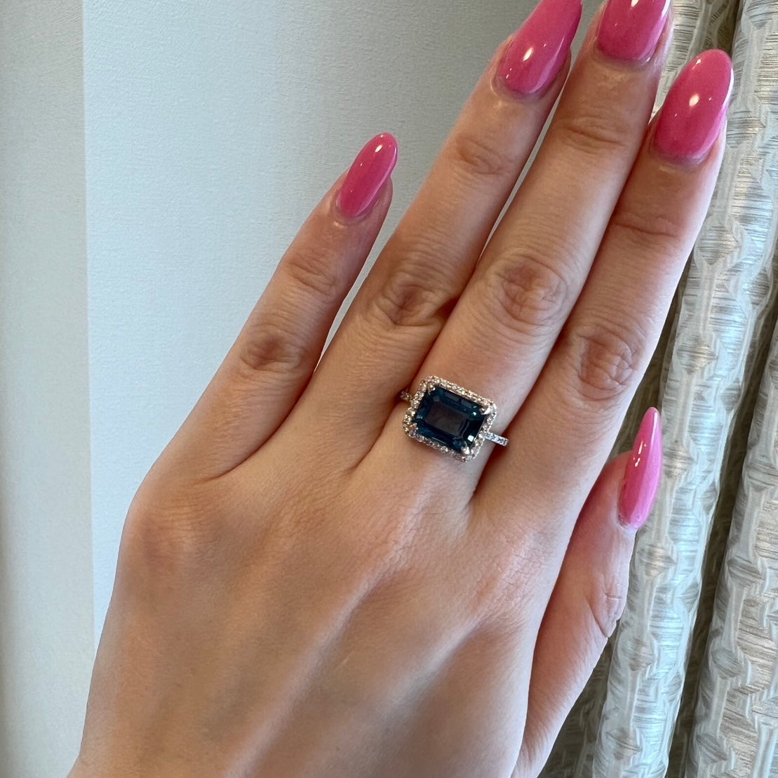 ［マドンナ］リング ロンドンブルートパーズ