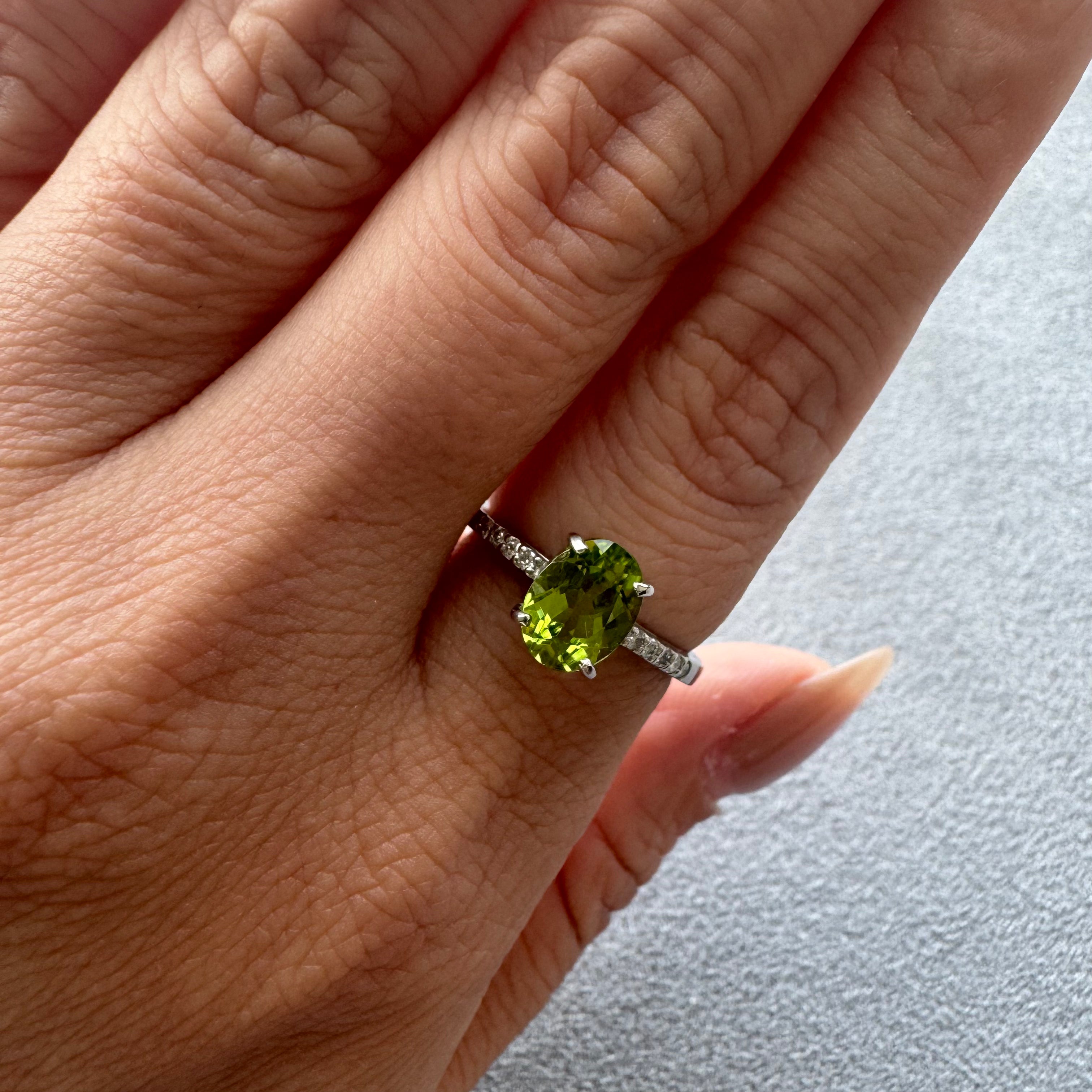 ［一点物］リング ペリドッツト 1.1ct OV PT