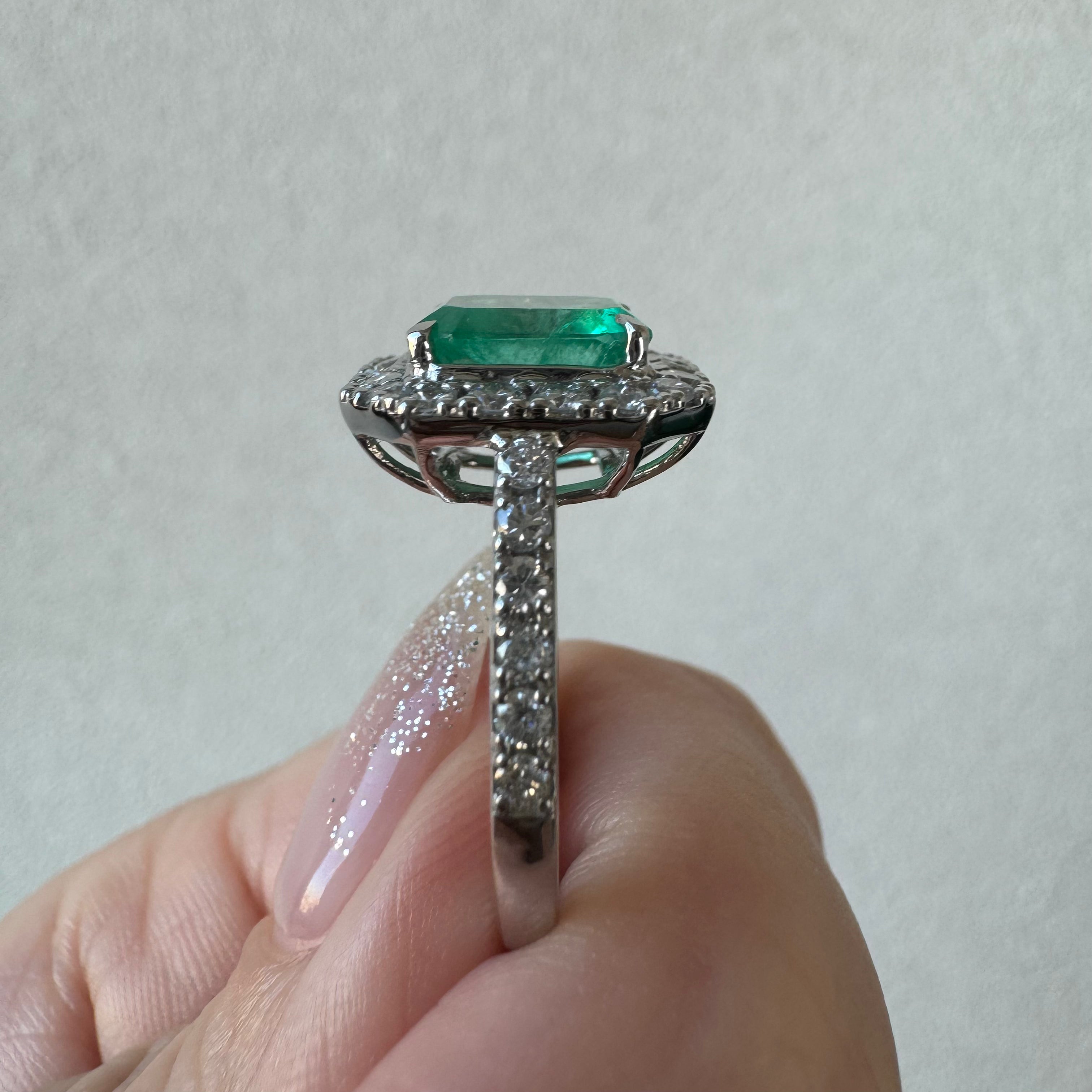 ［一点物］リング エメラルド 2.6ct SQ PT