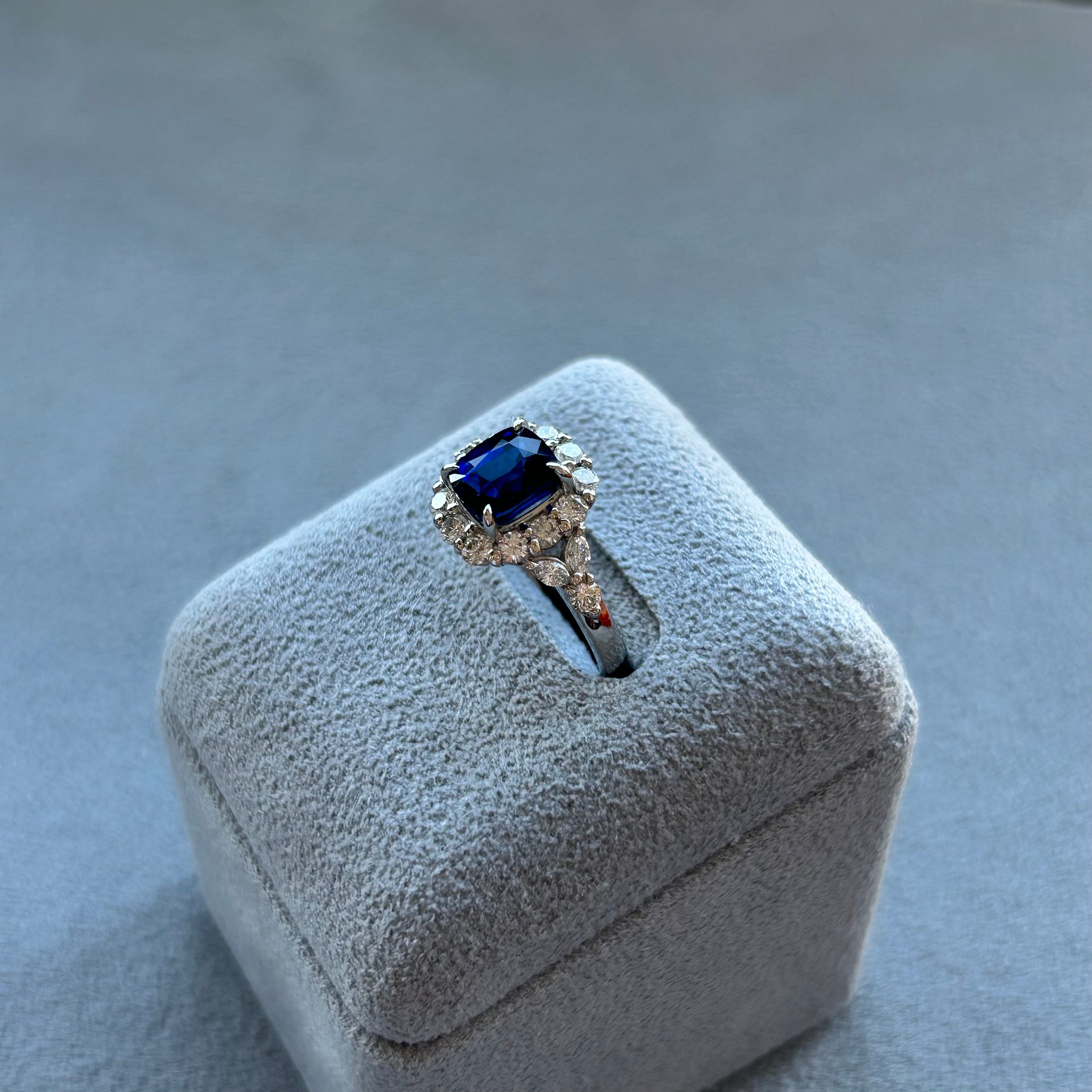 22_綺麗 ブルーサファイア 中石2.3ct　PT SQ リング〜GIA｜AYAKO SAKURAI（櫻井 彩子（サクライ アヤコ））公式通販サイト