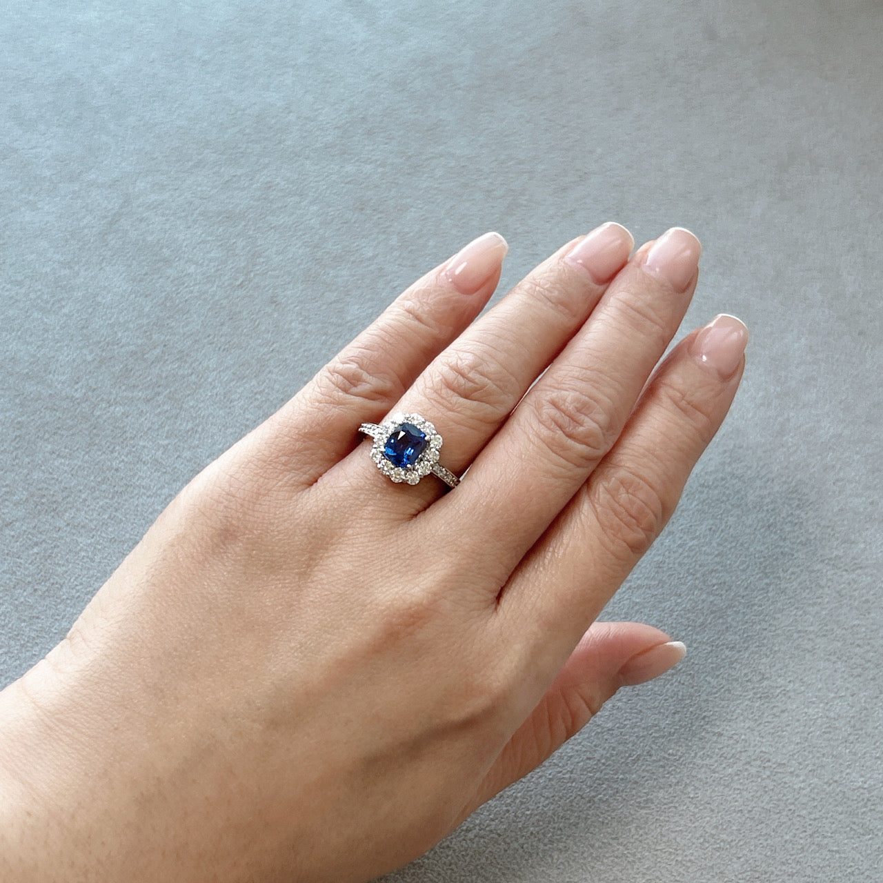 114［一点物］リング ロイヤルブルーサファイア 1.4ct OV PT