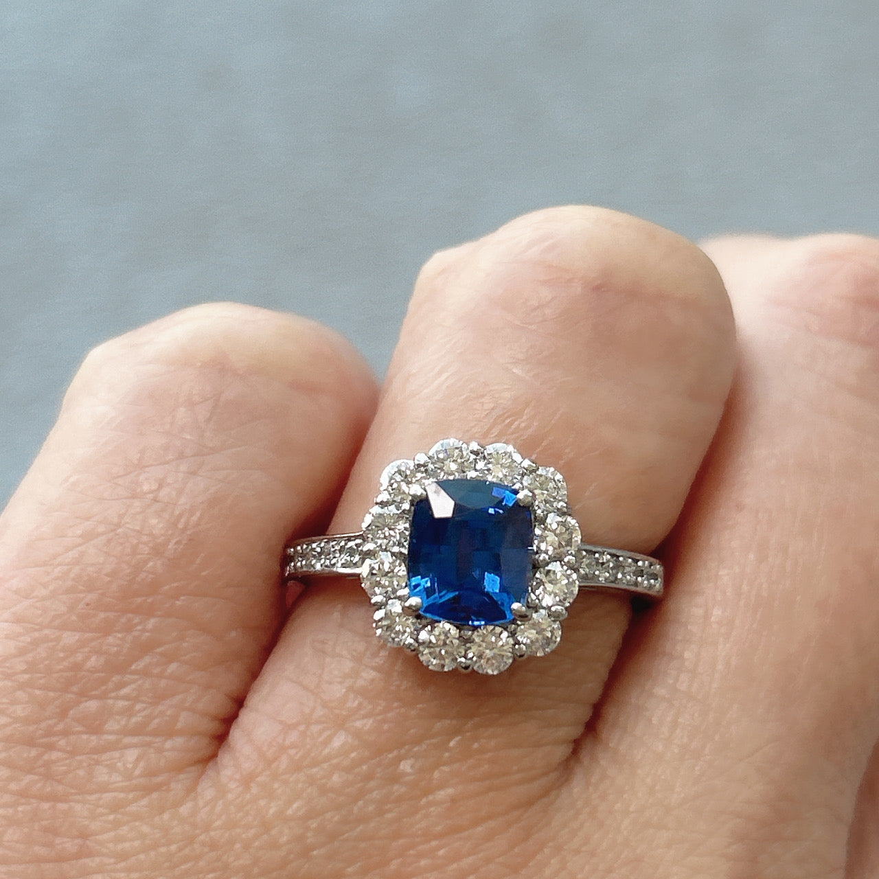 114［一点物］リング ロイヤルブルーサファイア 1.4ct OV PT