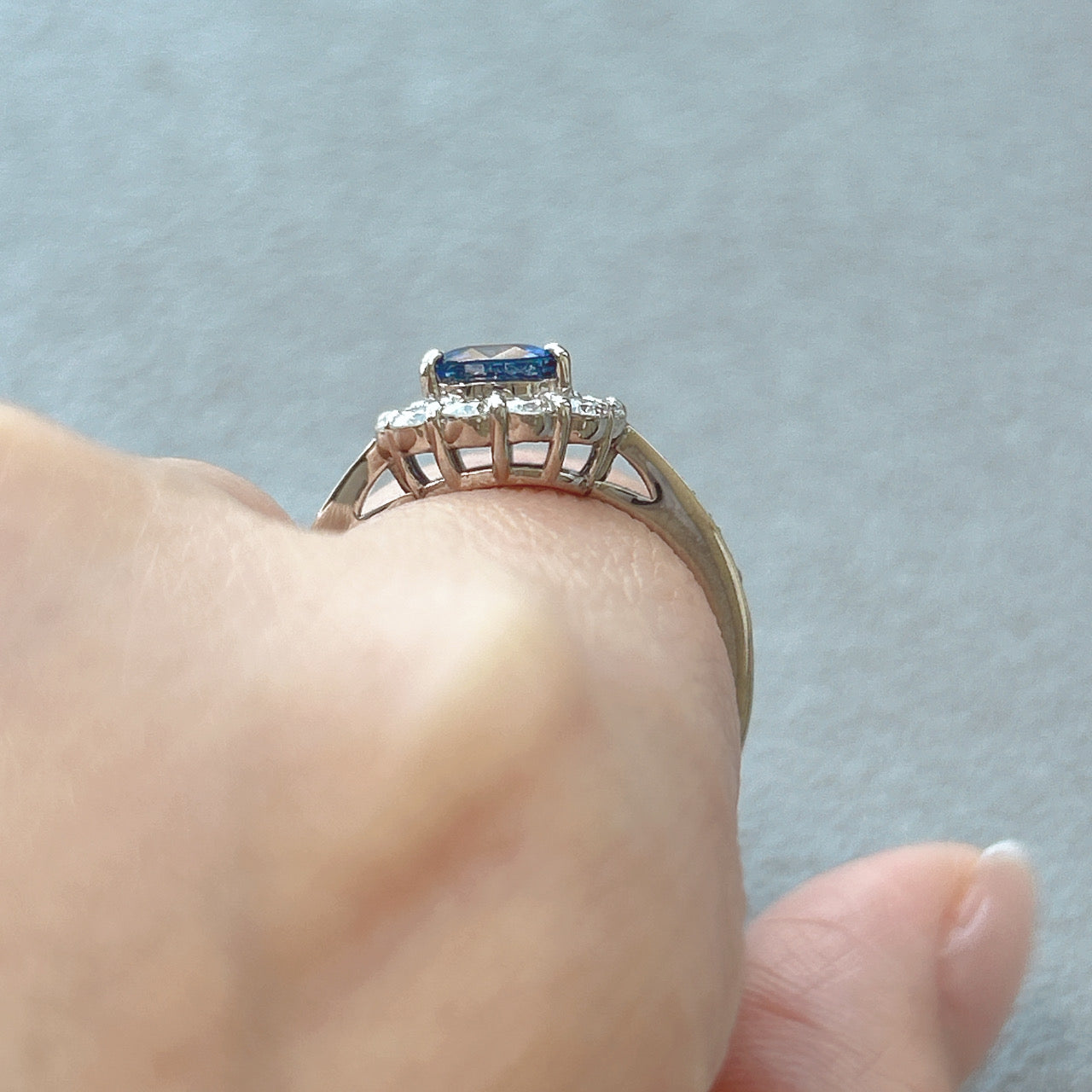 114［一点物］リング ロイヤルブルーサファイア 1.4ct OV PT