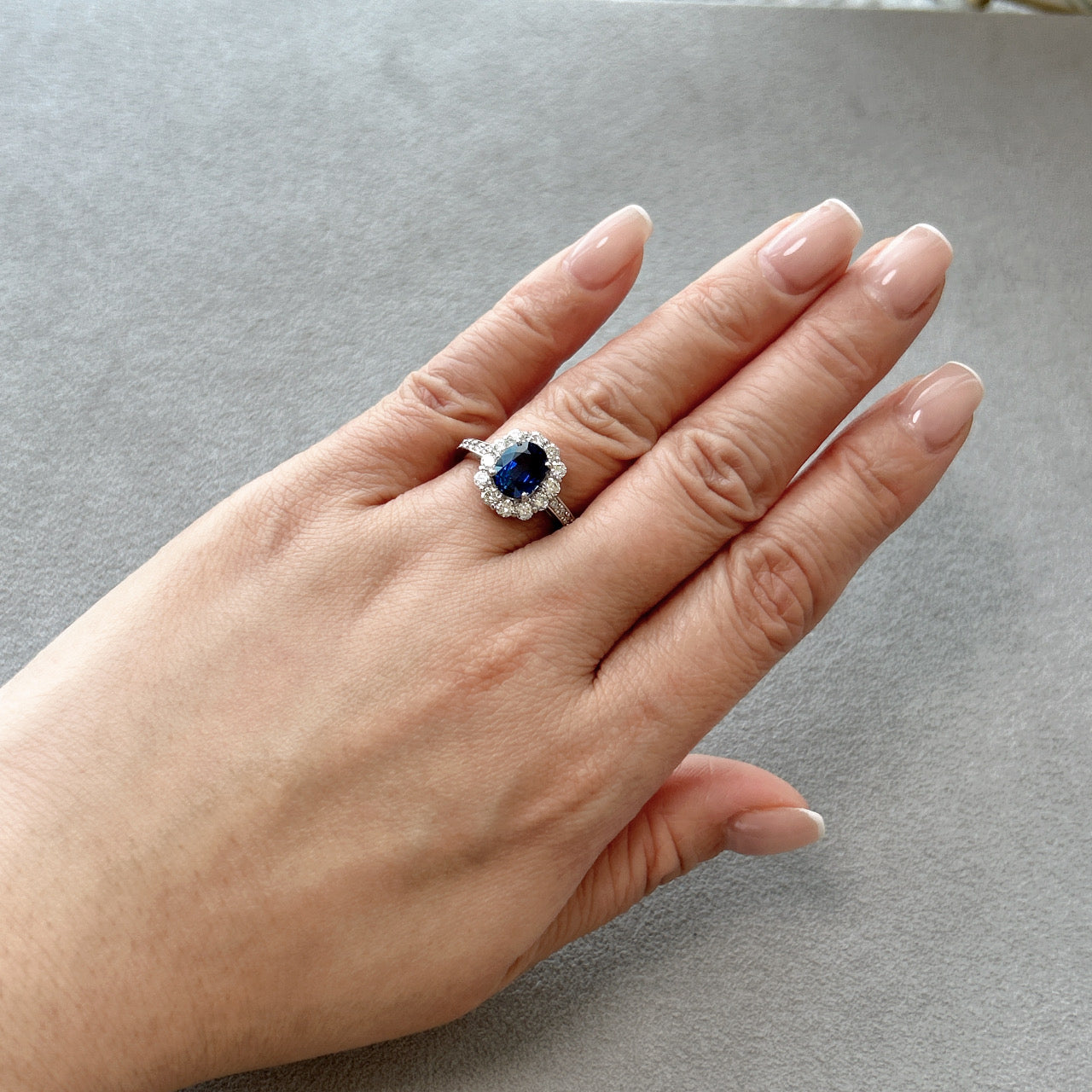 115［一点物］リング ロイヤルブルーサファイア 2.2ct OV PT