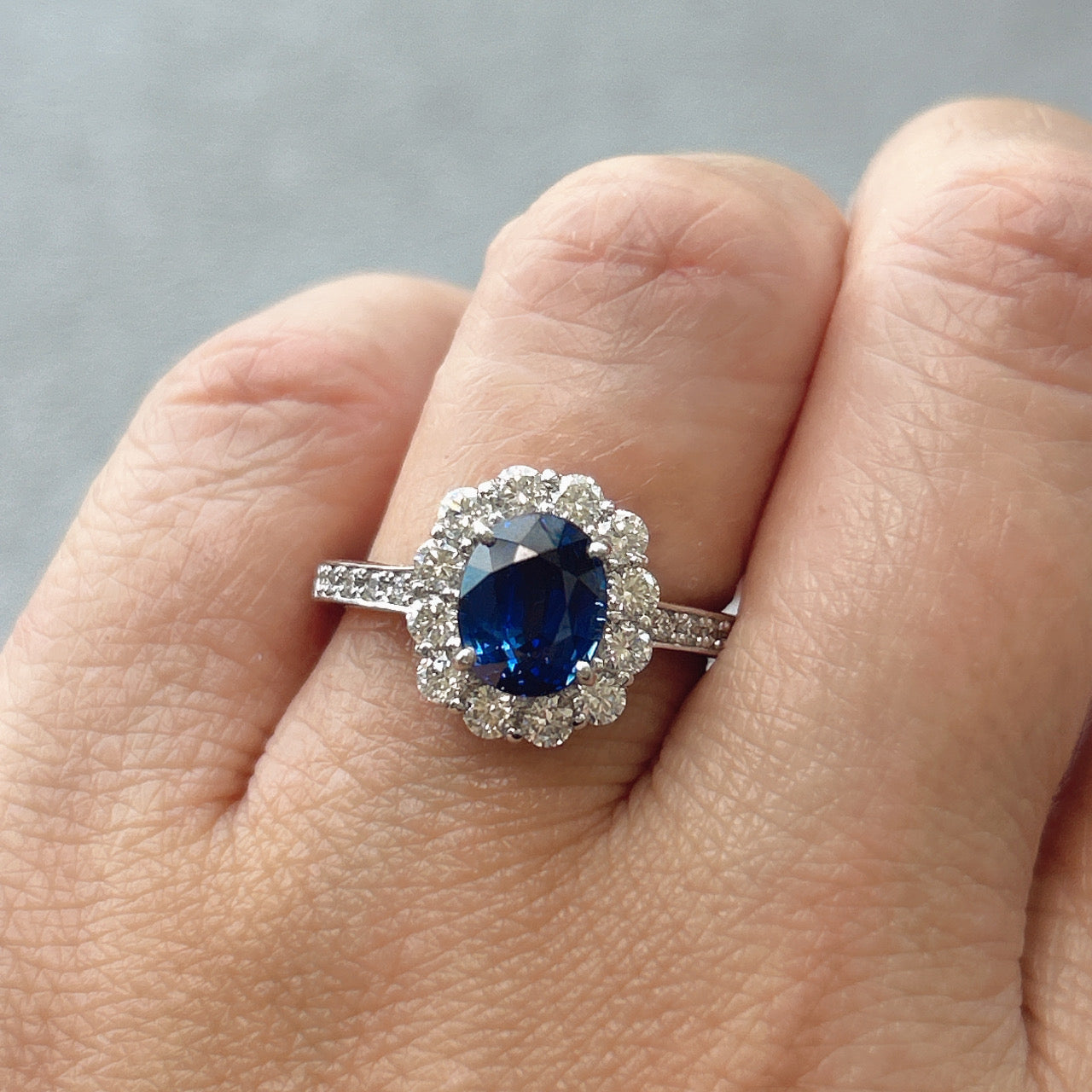 115［一点物］リング ロイヤルブルーサファイア 2.2ct OV PT