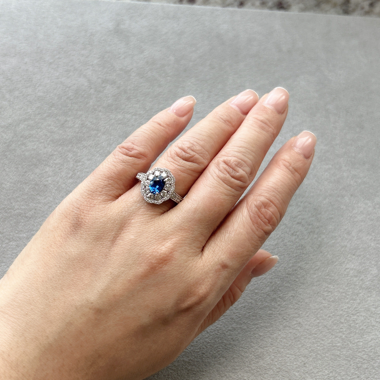 ［一点物/ラナンキュラス］リング コーンフラワーブルーサフィア 1ct OV PT