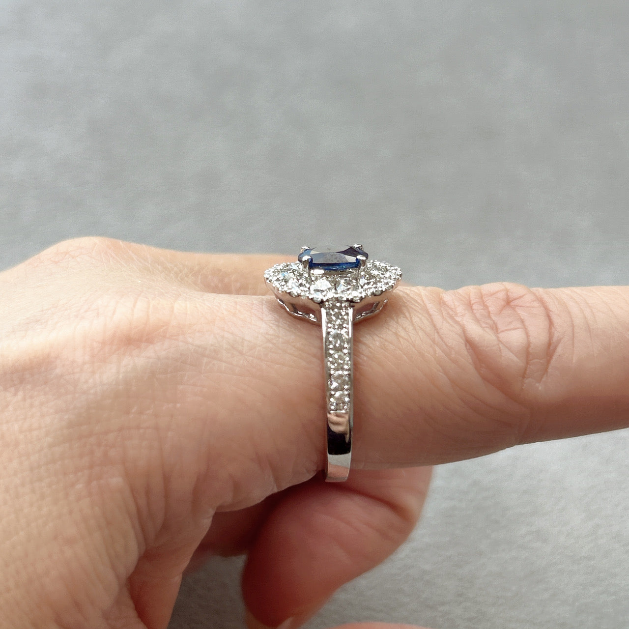 ［一点物/ラナンキュラス］リング コーンフラワーブルーサフィア 1ct OV PT