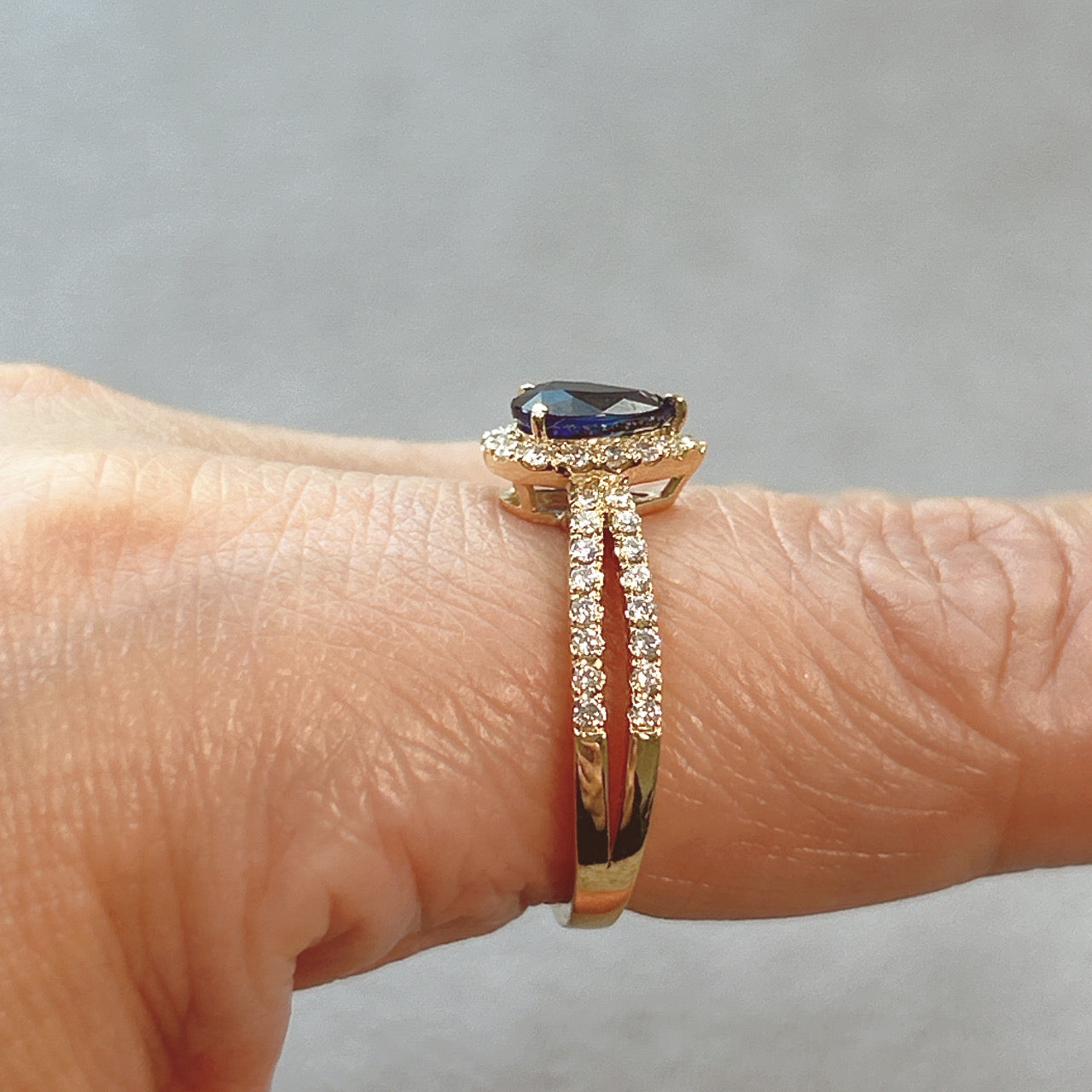 118［一点物］リング ロイヤルブルーサファイア 0.9ct PS K18YG