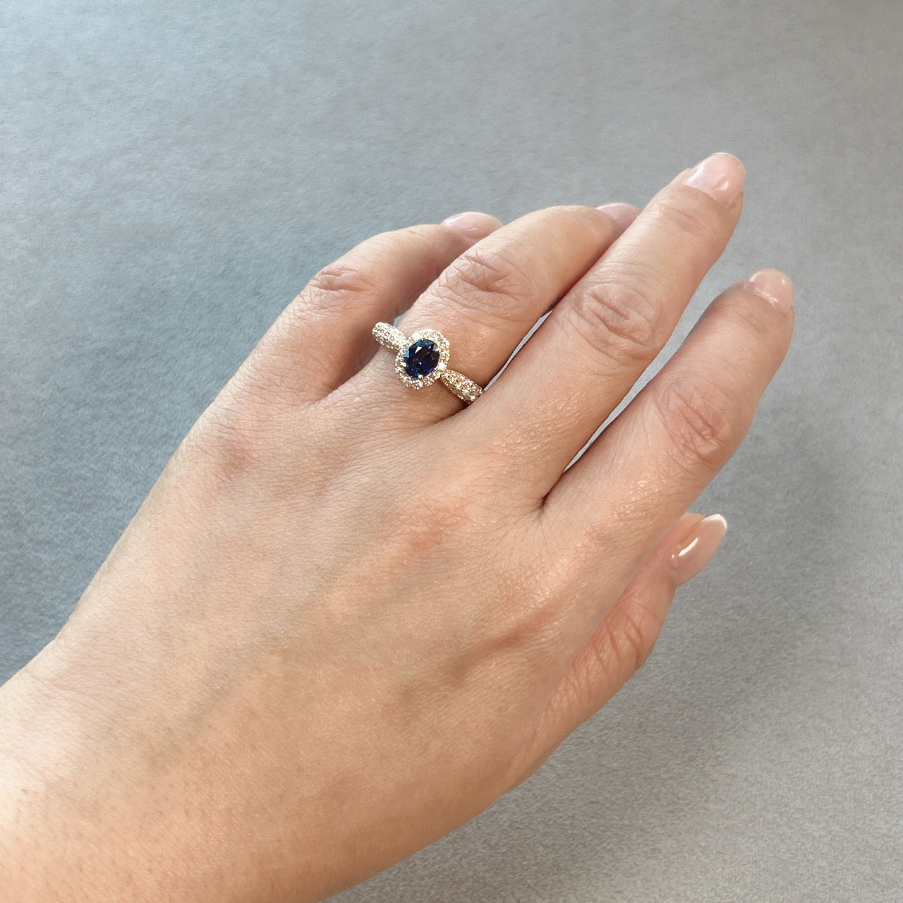 119［一点物/パリの小路］リング ロイヤルブルーサファイア 0.8ct OV K18YG