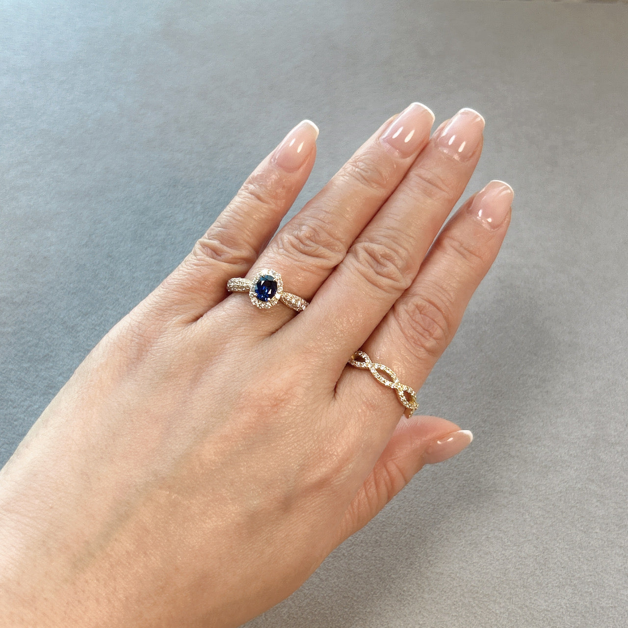 119［一点物/パリの小路］リング ロイヤルブルーサファイア 0.8ct OV K18YG