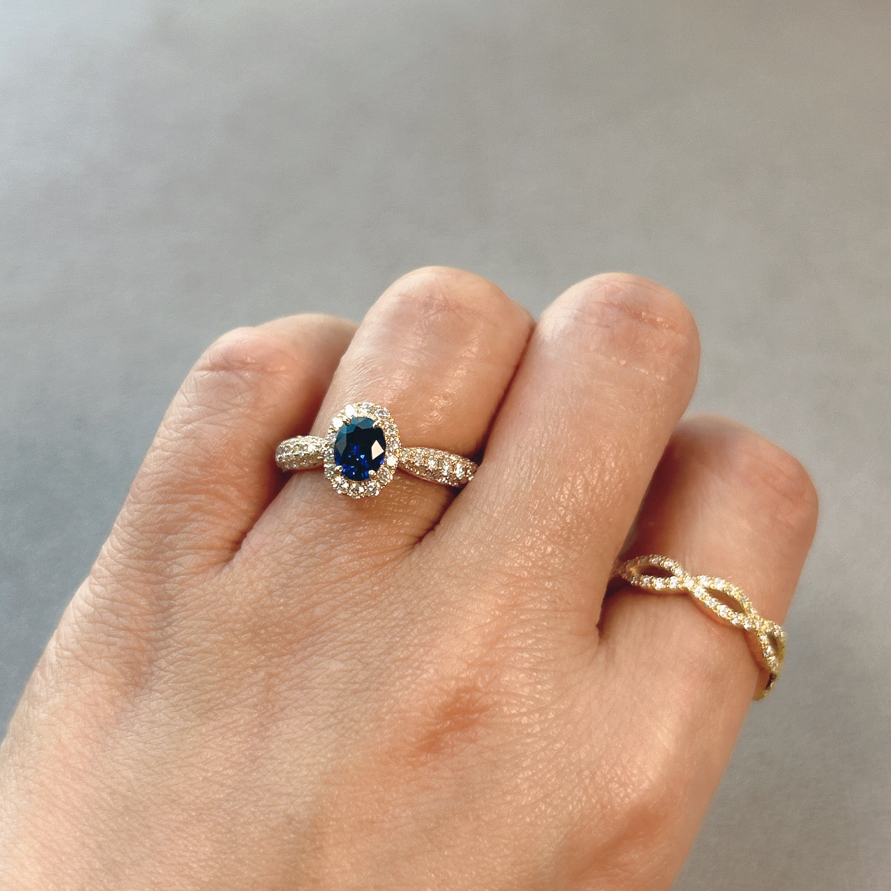 119［一点物/パリの小路］リング ロイヤルブルーサファイア 0.8ct OV K18YG