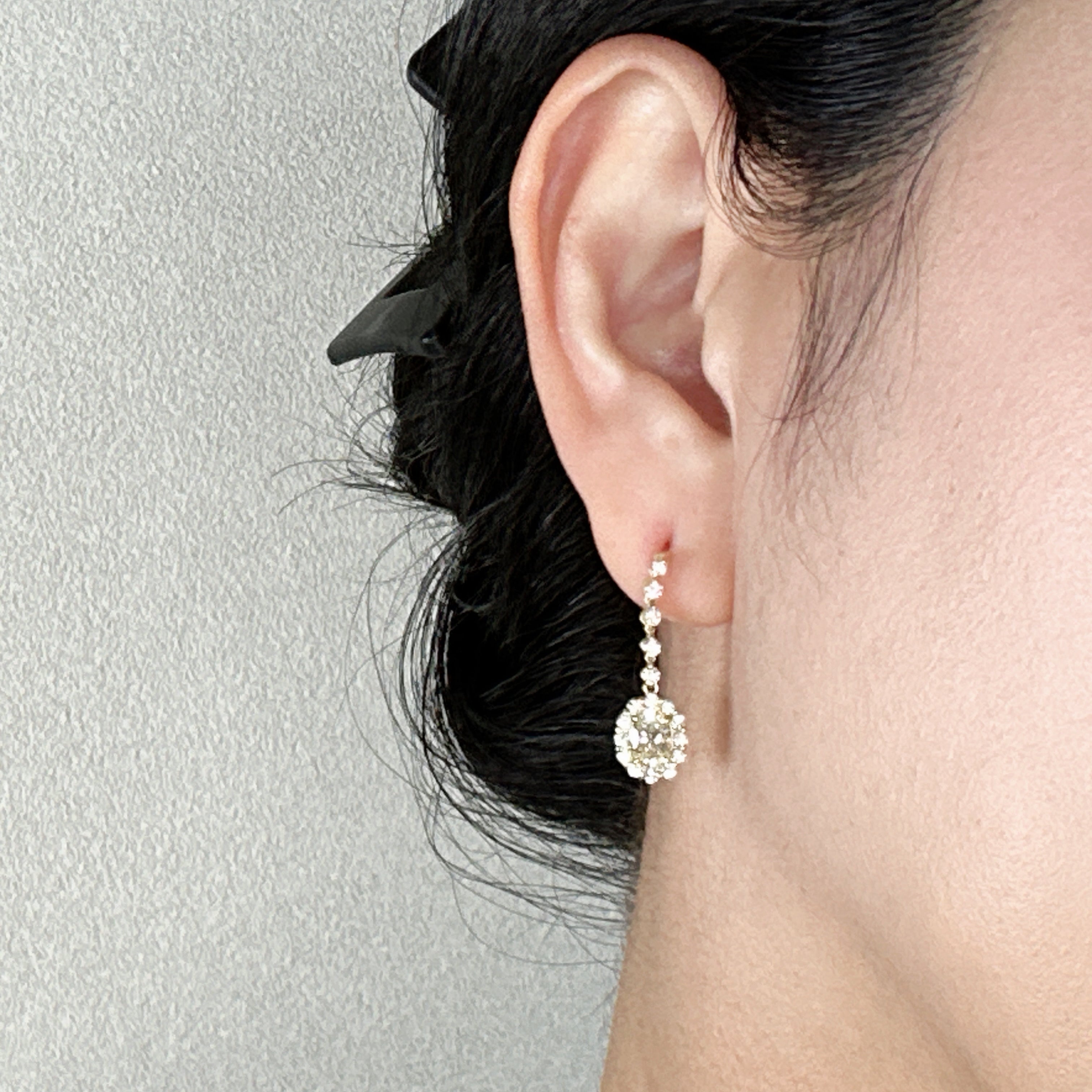 423［一点物］揺れるピアス　ダイヤ0.5ct前後×2 OV K18YG