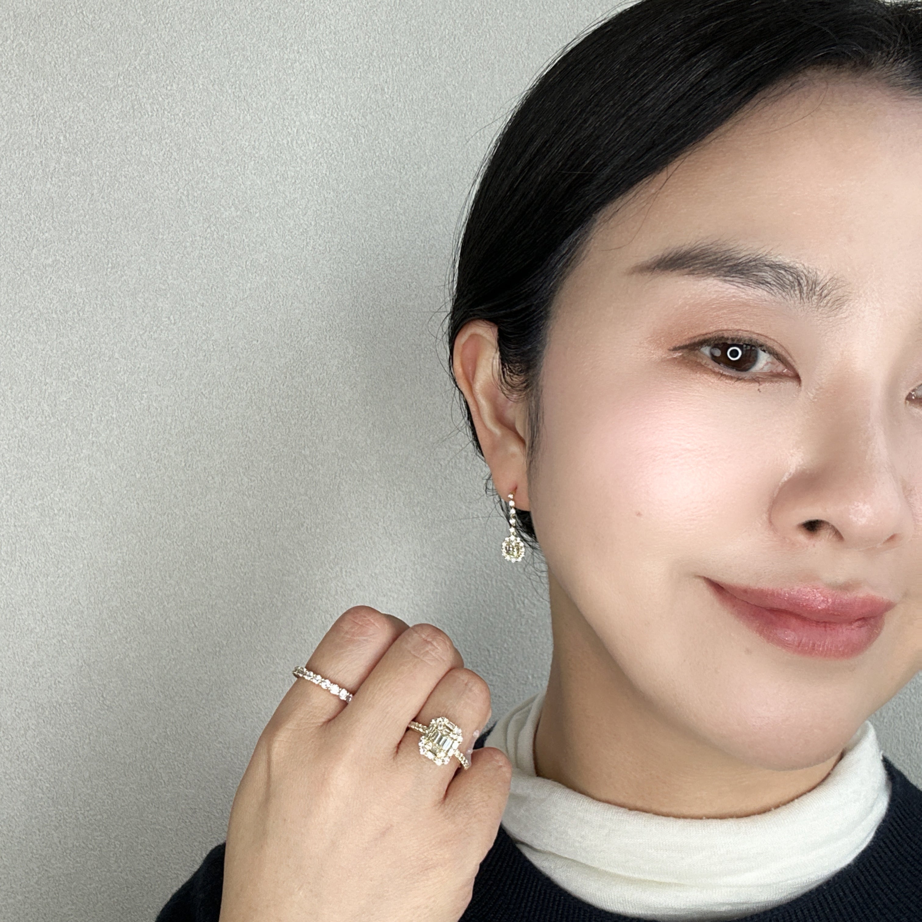 423［一点物］揺れるピアス　ダイヤ0.5ct前後×2 OV K18YG