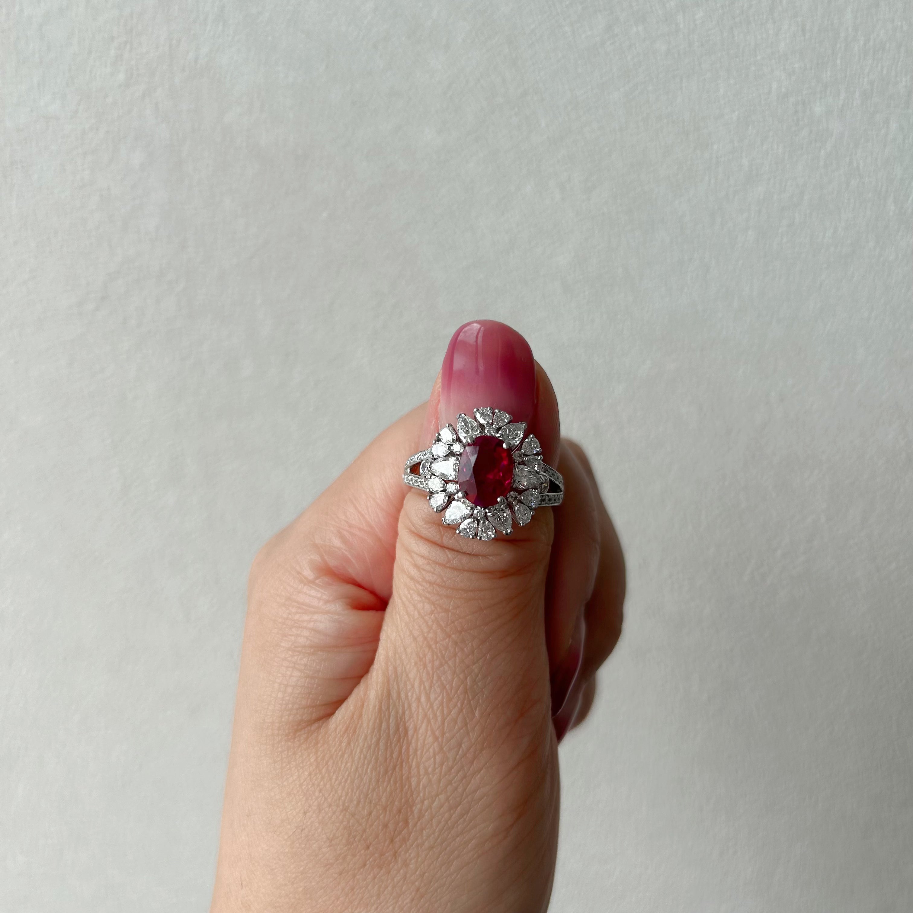 ビルマ産 ピジョン ブラッド ルビー 中石2ct OV PT リング〜GRS｜AYAKO SAKURAI（櫻井 彩子（サクライ アヤコ））公式通販サイト