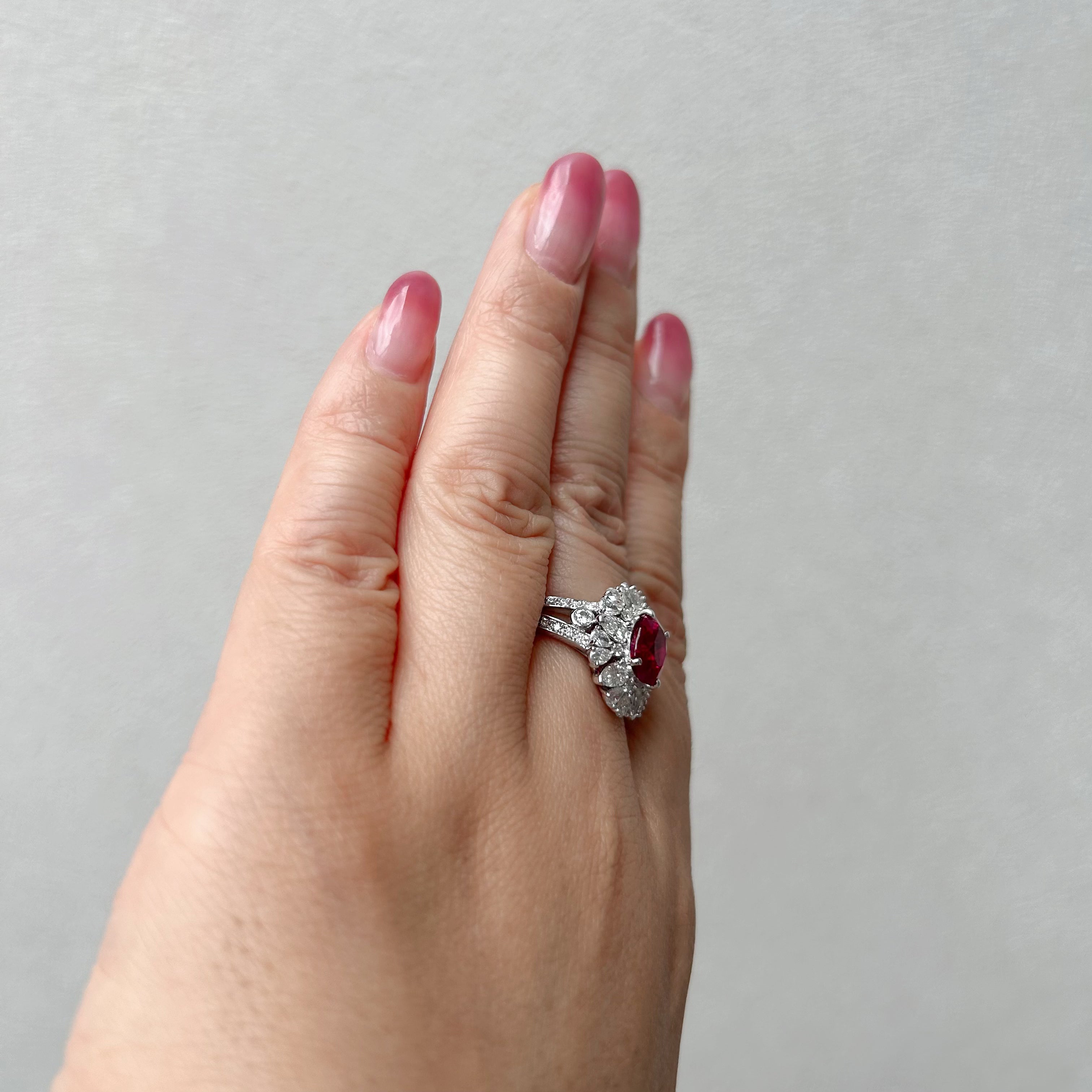 ビルマ産 ピジョン ブラッド ルビー 中石2ct OV PT リング〜GRS｜AYAKO SAKURAI（櫻井 彩子（サクライ アヤコ））公式通販サイト