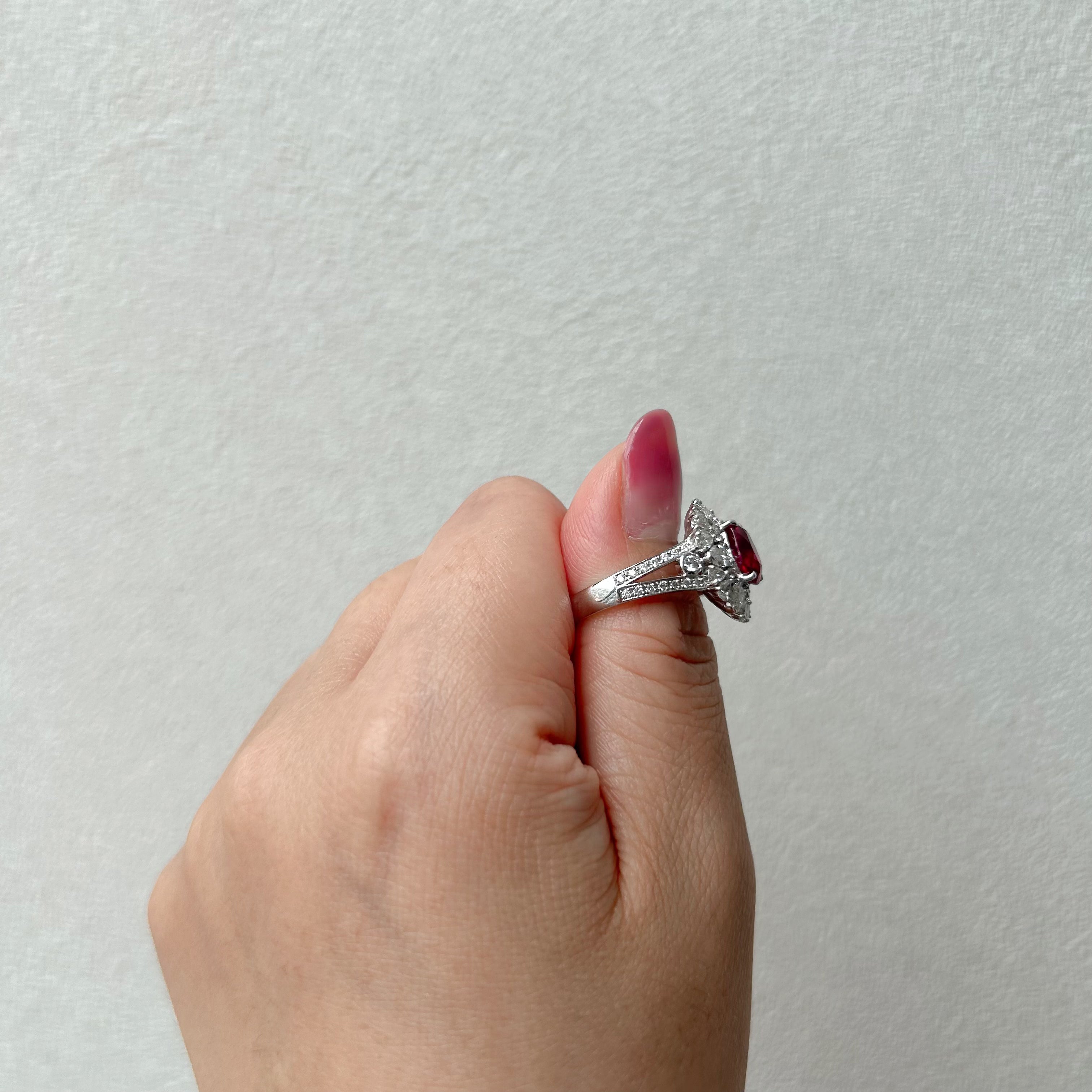 ビルマ産 ピジョン ブラッド ルビー 中石2ct OV PT リング〜GRS｜AYAKO SAKURAI（櫻井 彩子（サクライ アヤコ））公式通販サイト