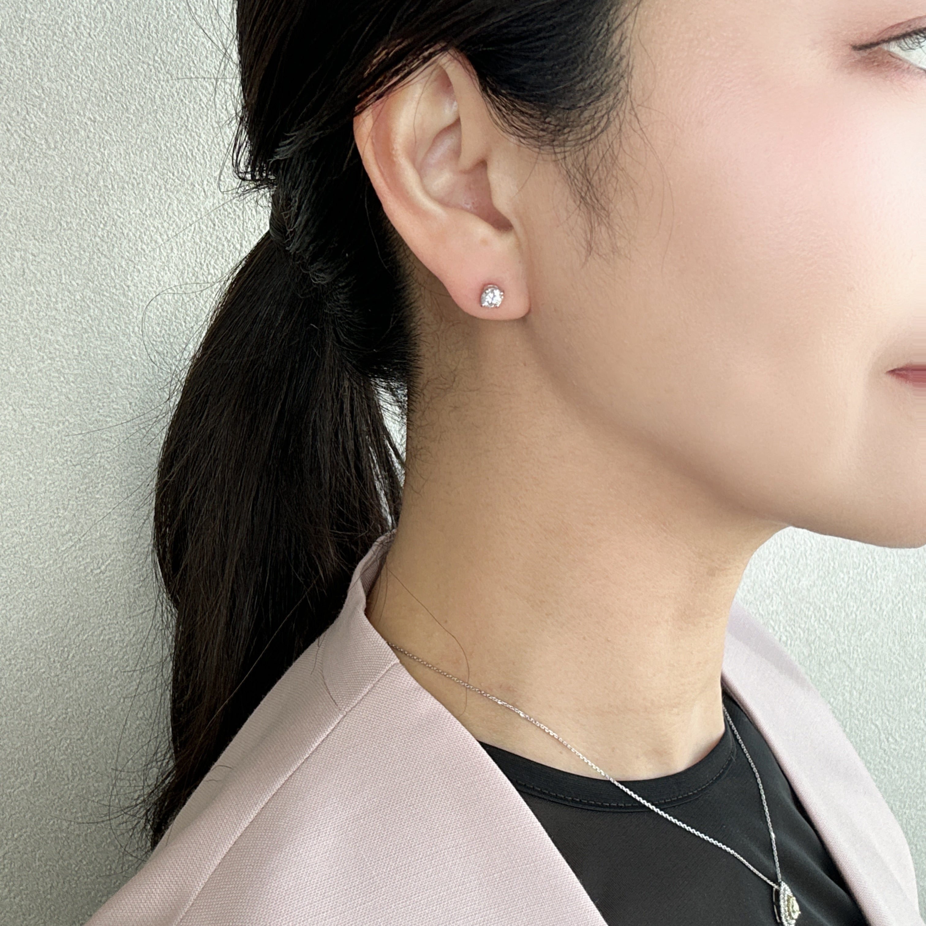 ［ポインターノーマル］ピアス ダイヤ 中石0.3ct