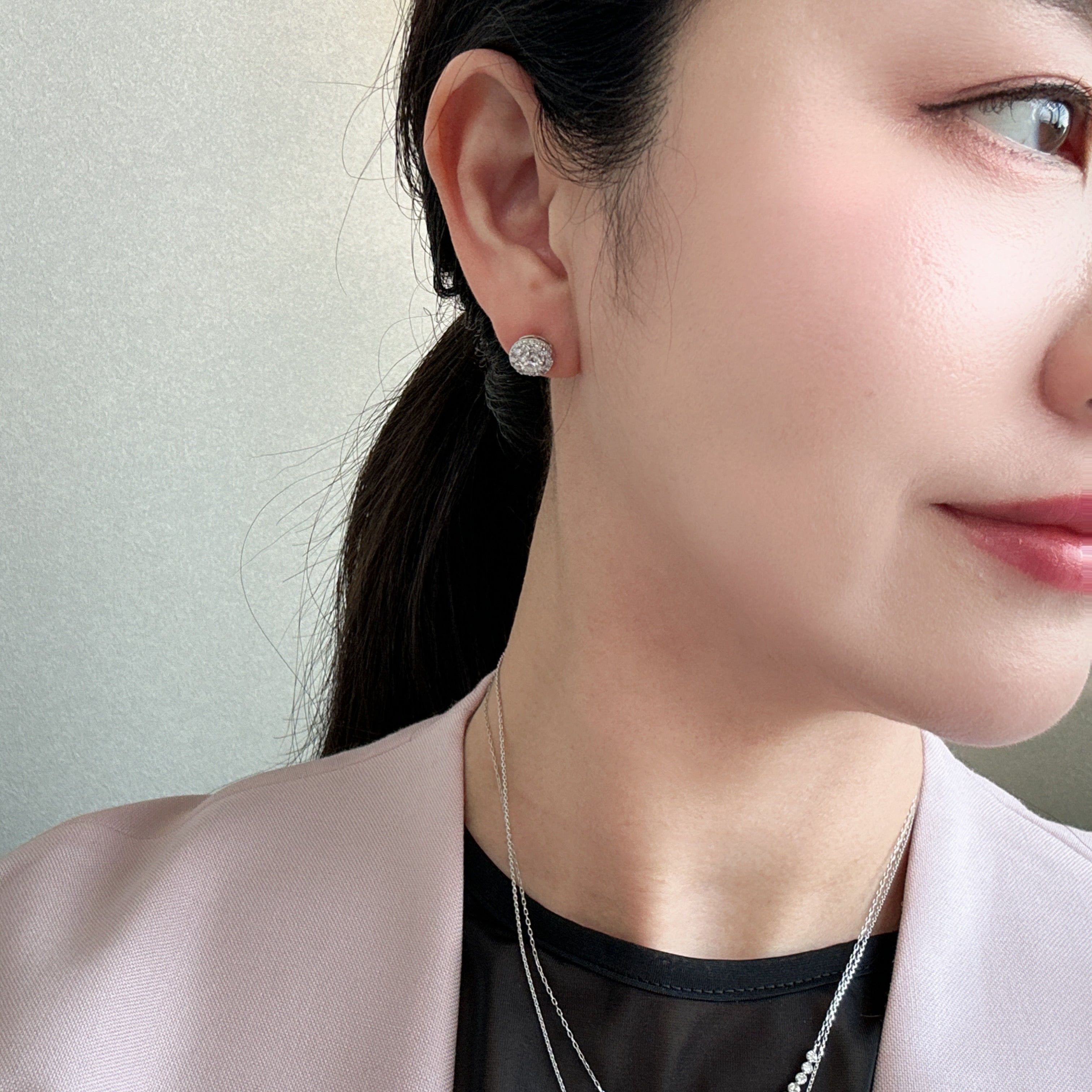 ［ポインターパヴェ］ピアス ダイヤ 中石0.3ct