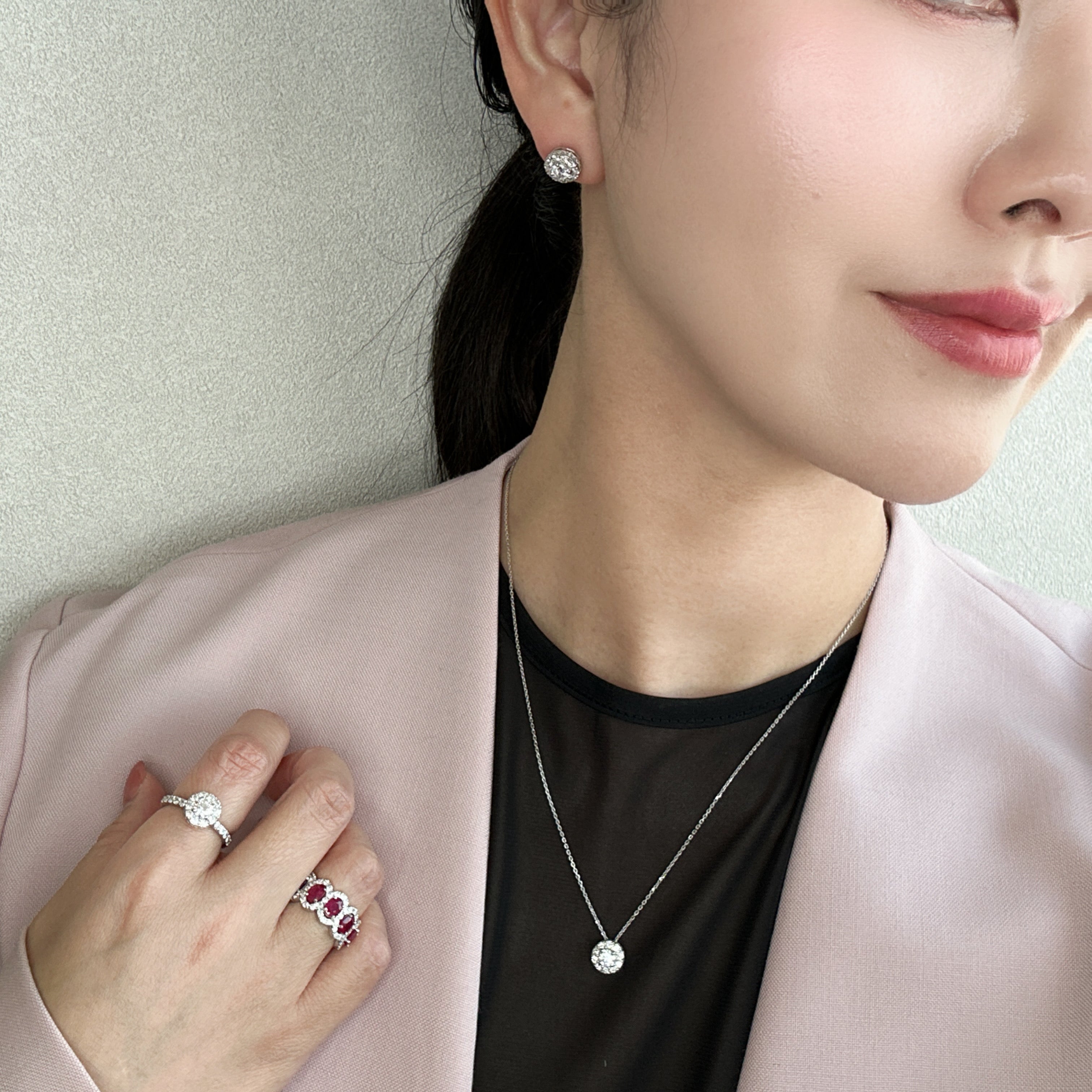 ［ポインターパヴェ］ネックレス ダイヤ 中石0.3ct