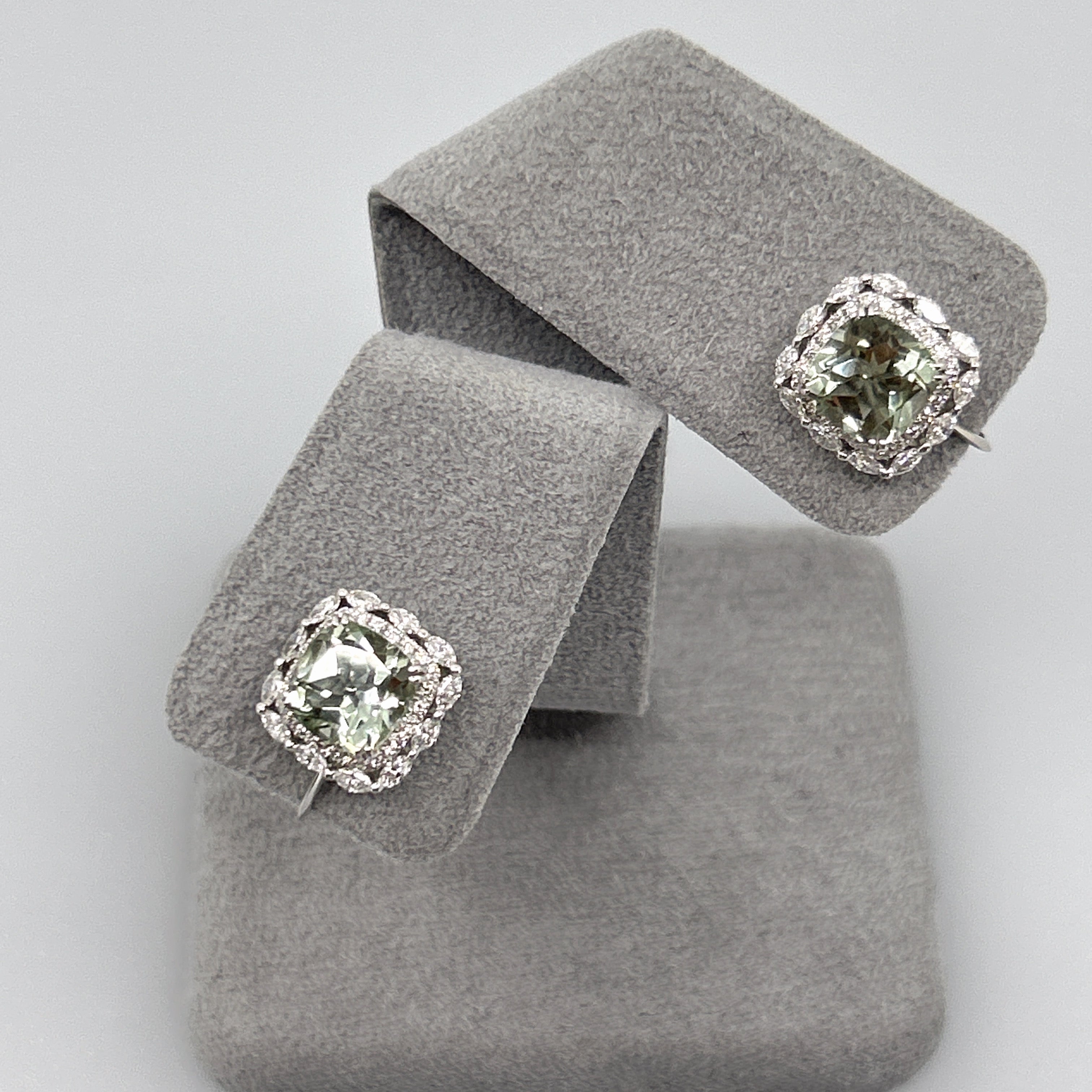 ［マドンナリリー］ピアス ライトアメジスト/グリーンアメジスト/タンザナイト