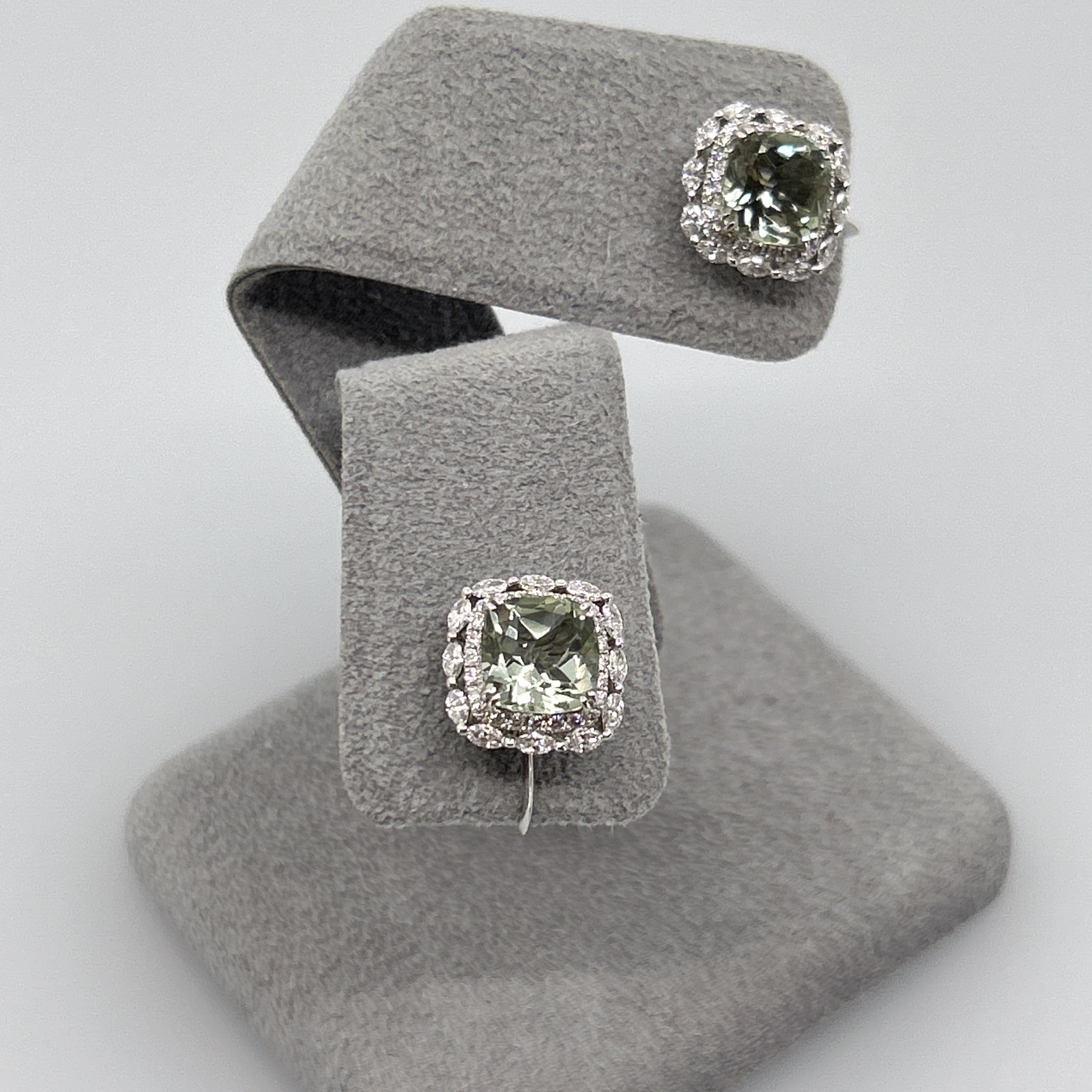 ［マドンナリリー］ピアス ライトアメジスト/グリーンアメジスト/タンザナイト