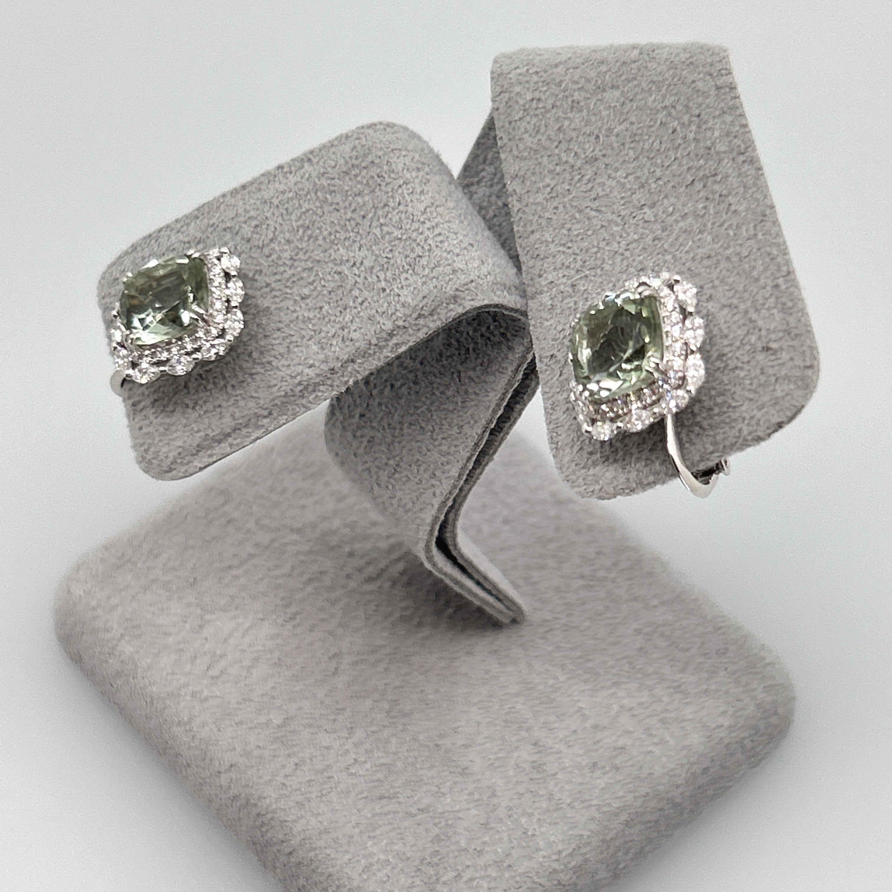 ［マドンナリリー］ピアス ライトアメジスト/グリーンアメジスト/タンザナイト