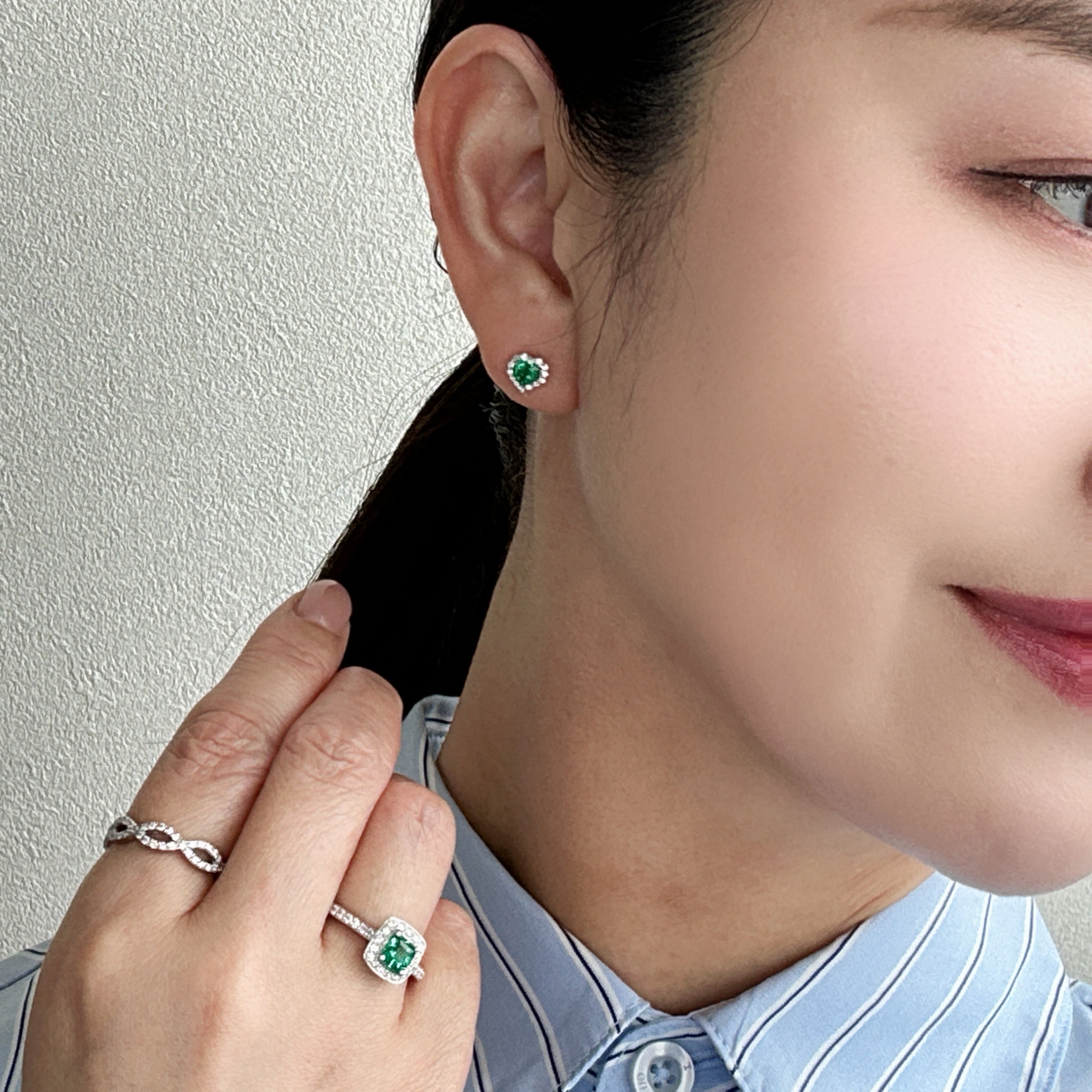 42［一点物/エムロード］ピアス エメラルド 0.2ct×2 HS PT