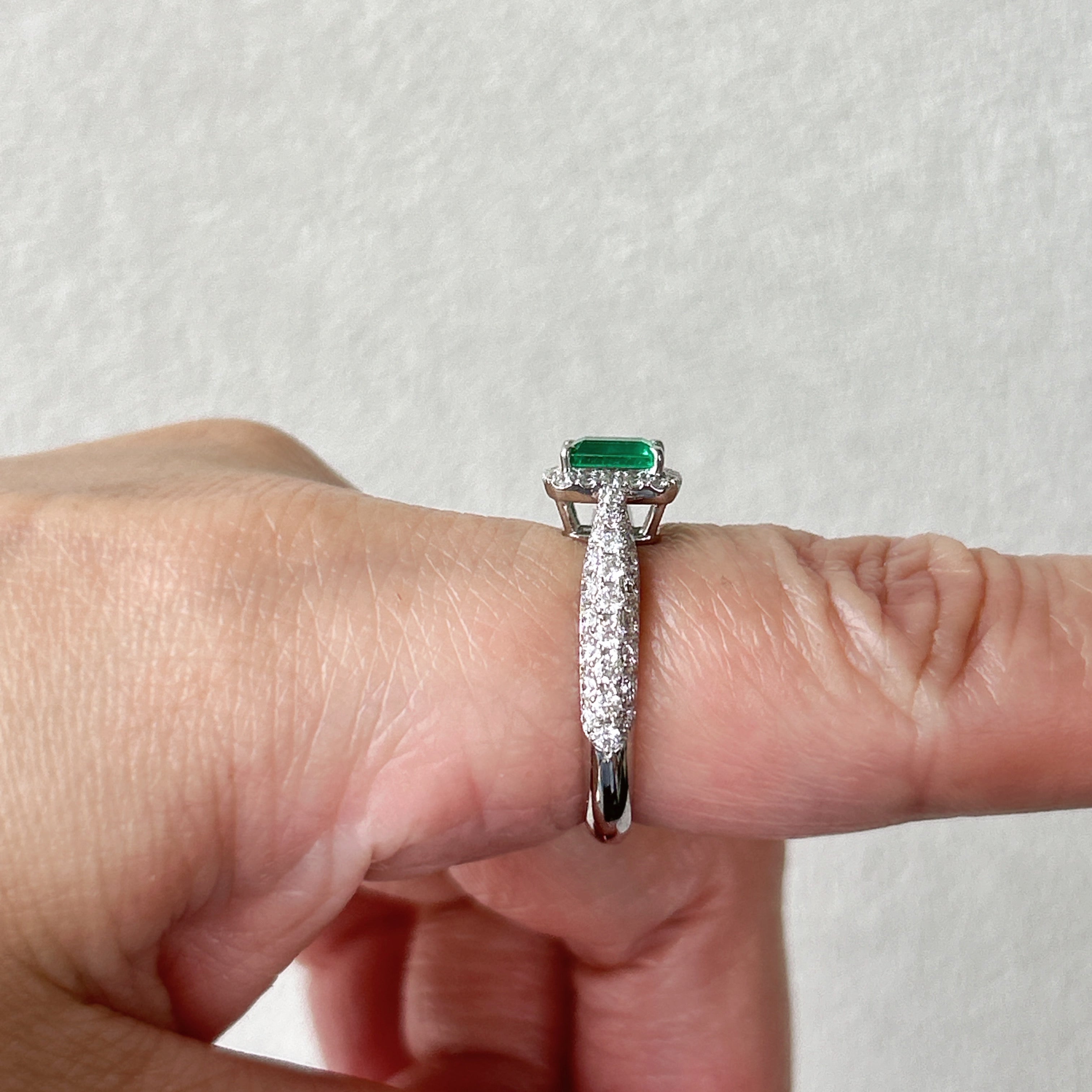 ［パリの小路］リング エメラルド  0.5ct前後 SQ