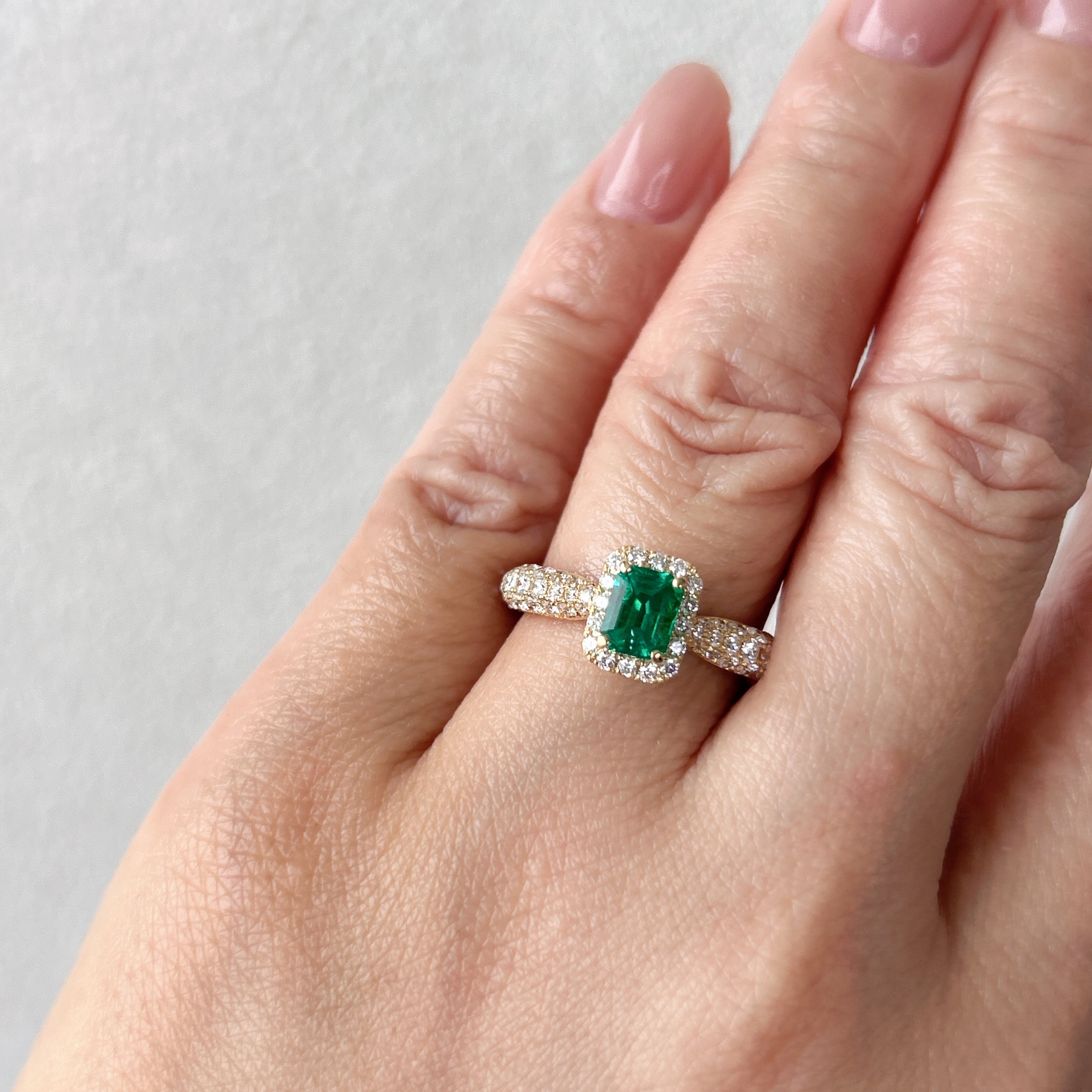 ［パリの小路］リング エメラルド  0.5ct前後 SQ