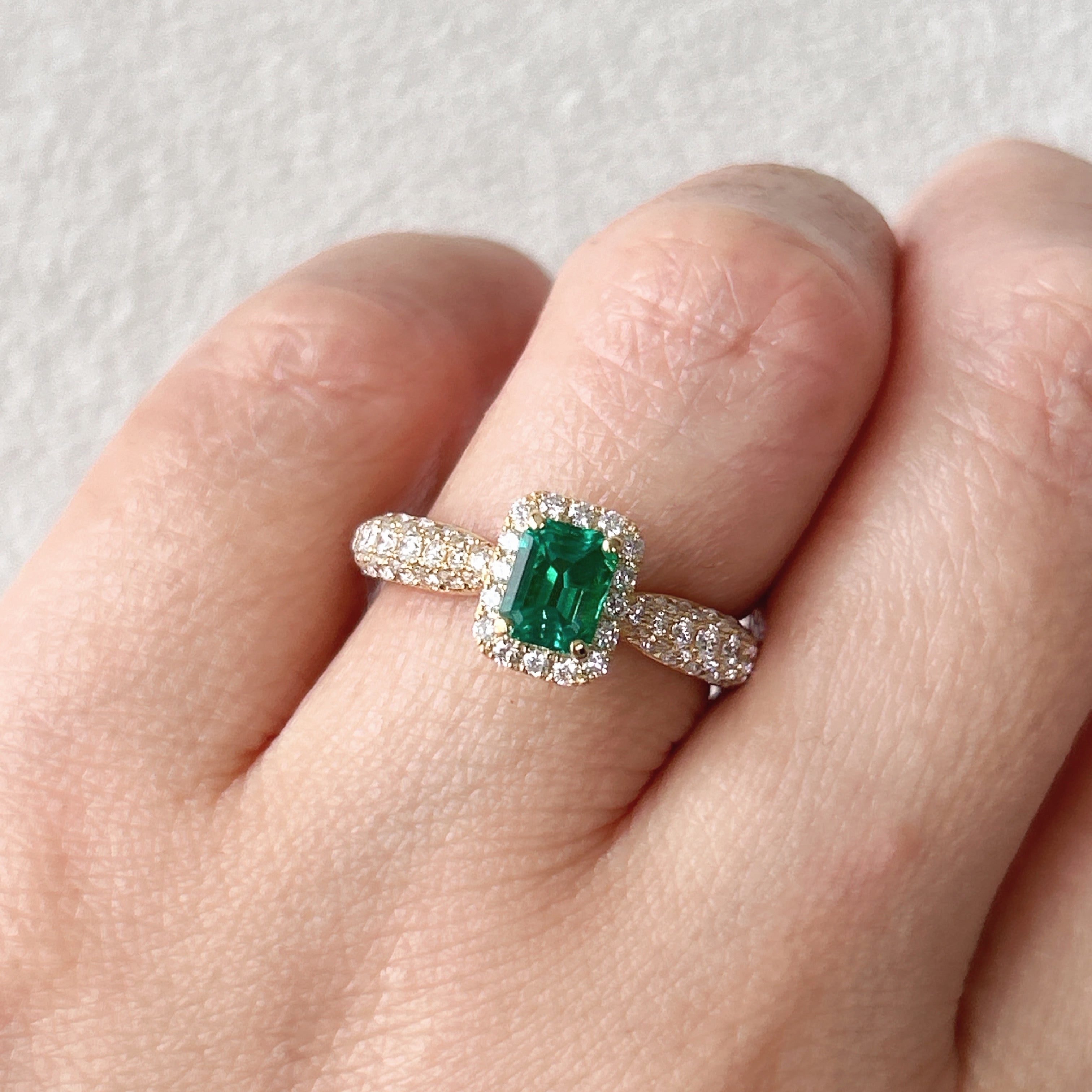 ［パリの小路］リング エメラルド  0.5ct前後 SQ