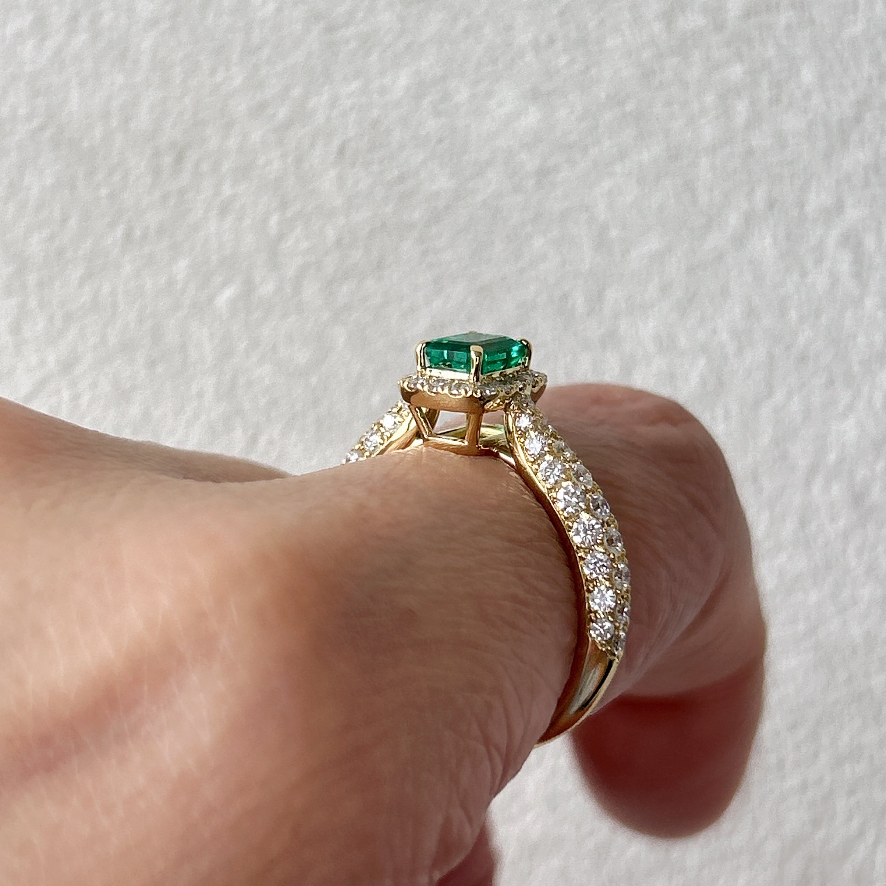 ［パリの小路］リング エメラルド  0.5ct前後 SQ