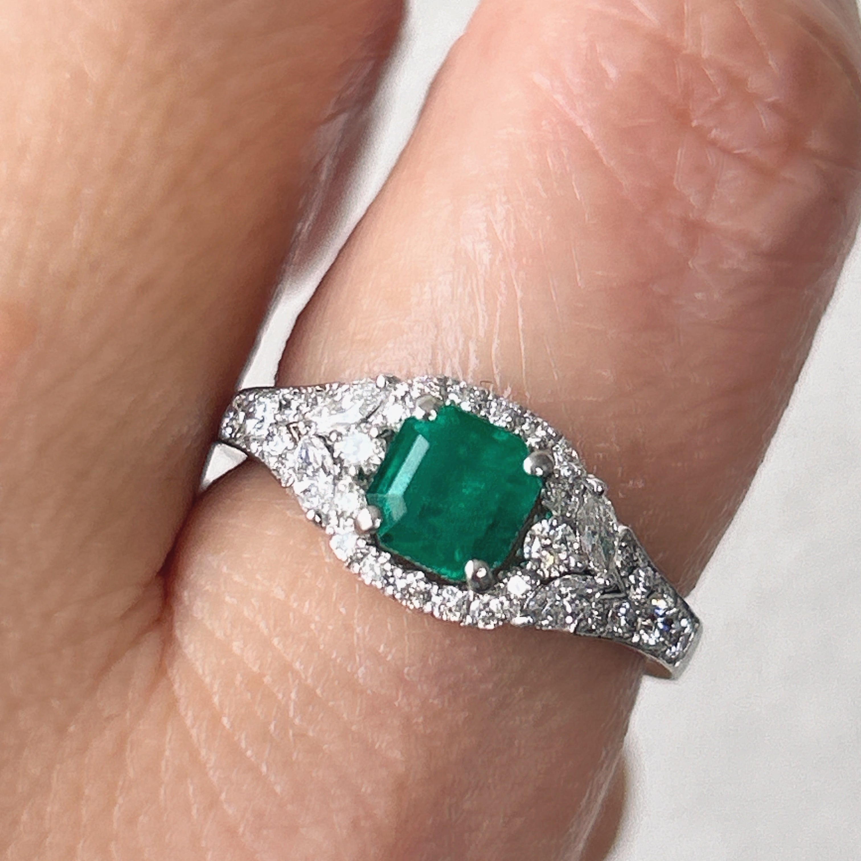 11［一点物］リング エメラルド 0.8ct前後 SQ PT