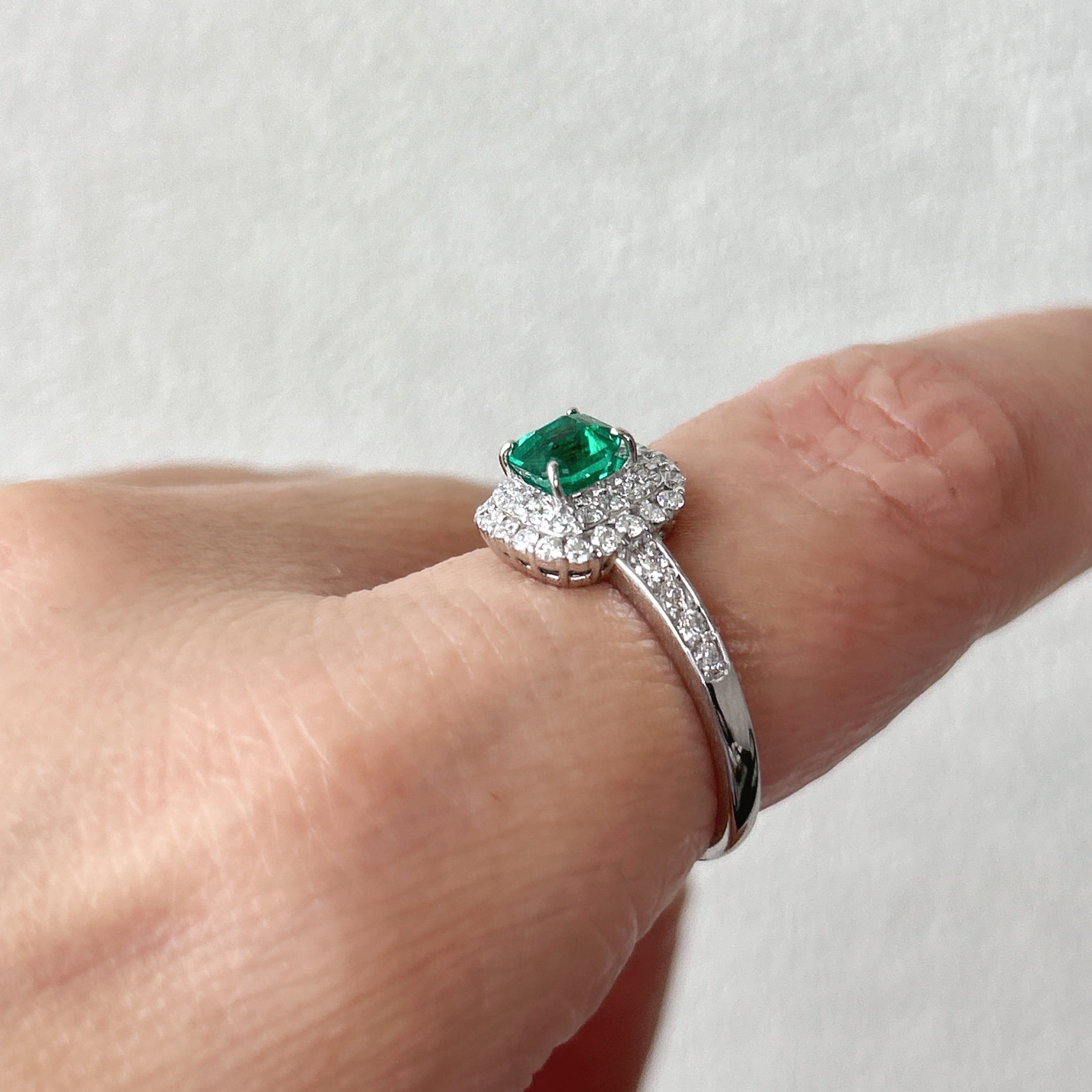 18［一点物］リング エメラルド 0.6ct前後 SQ PT