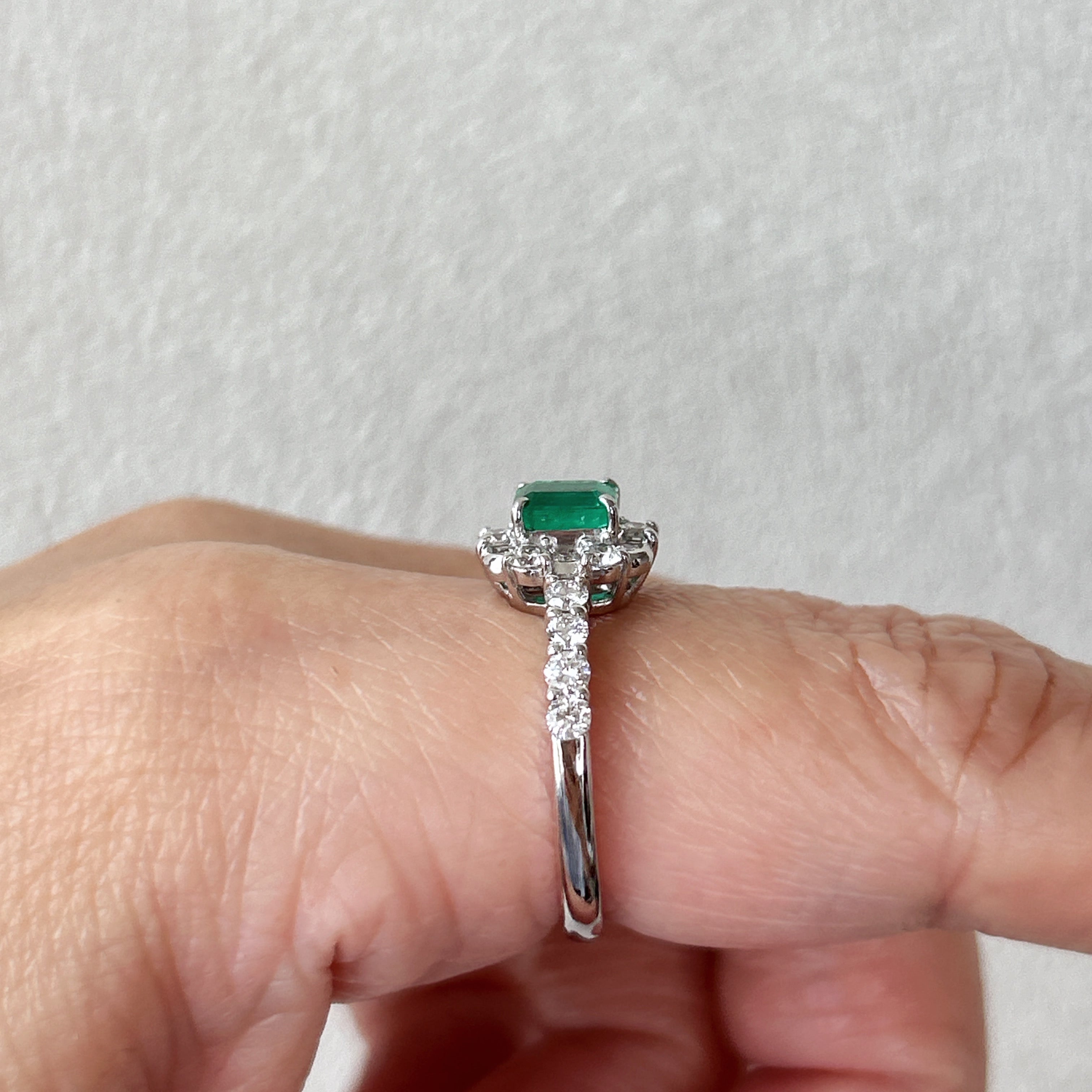 14［一点物/マノン］リング エメラルド 0.6ct前後 SQ PT