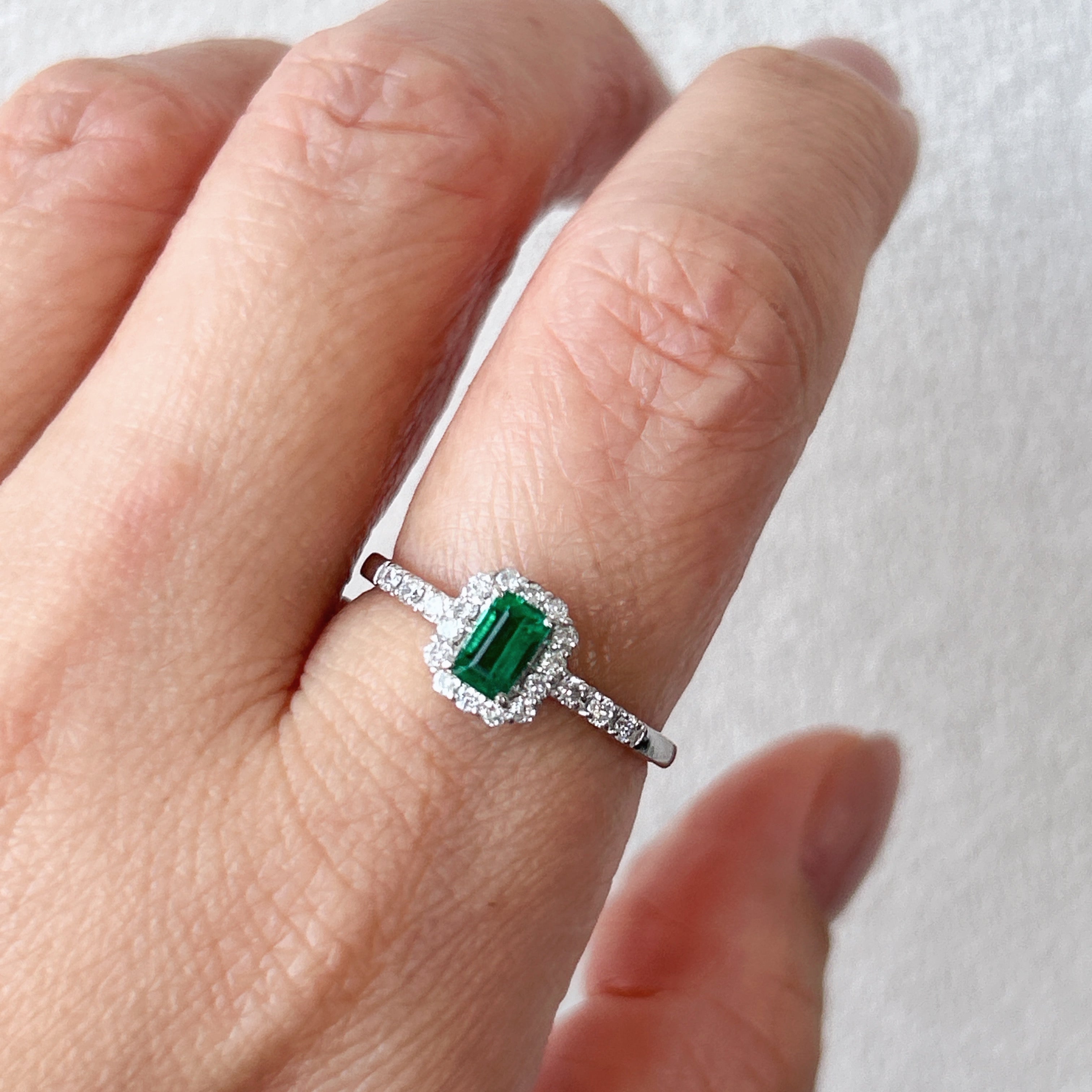 31［一点物］リング エメラルド 0.3ct SQ PT