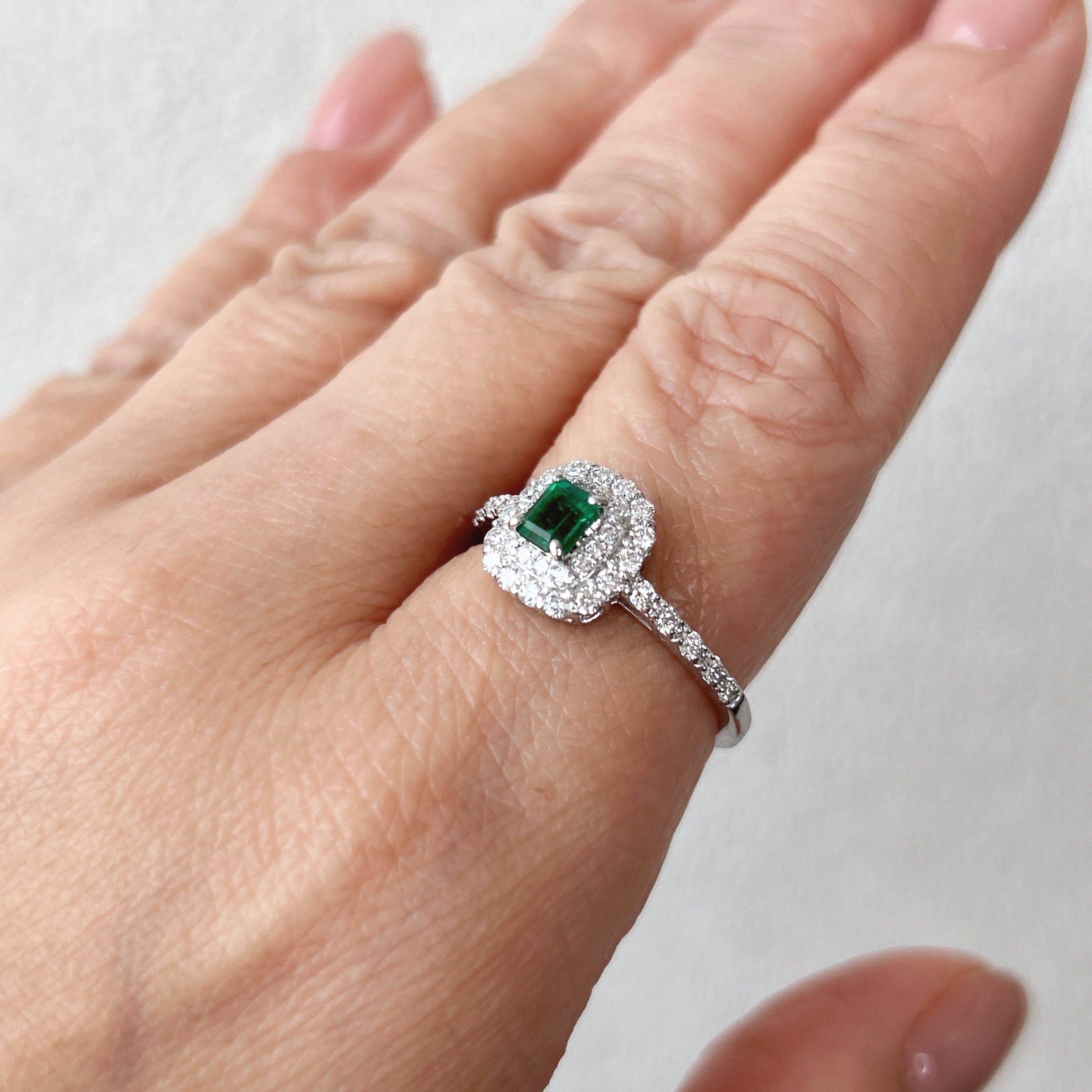 30［一点物/アドラーブル］リング エメラルド 0.24ct SQ PT