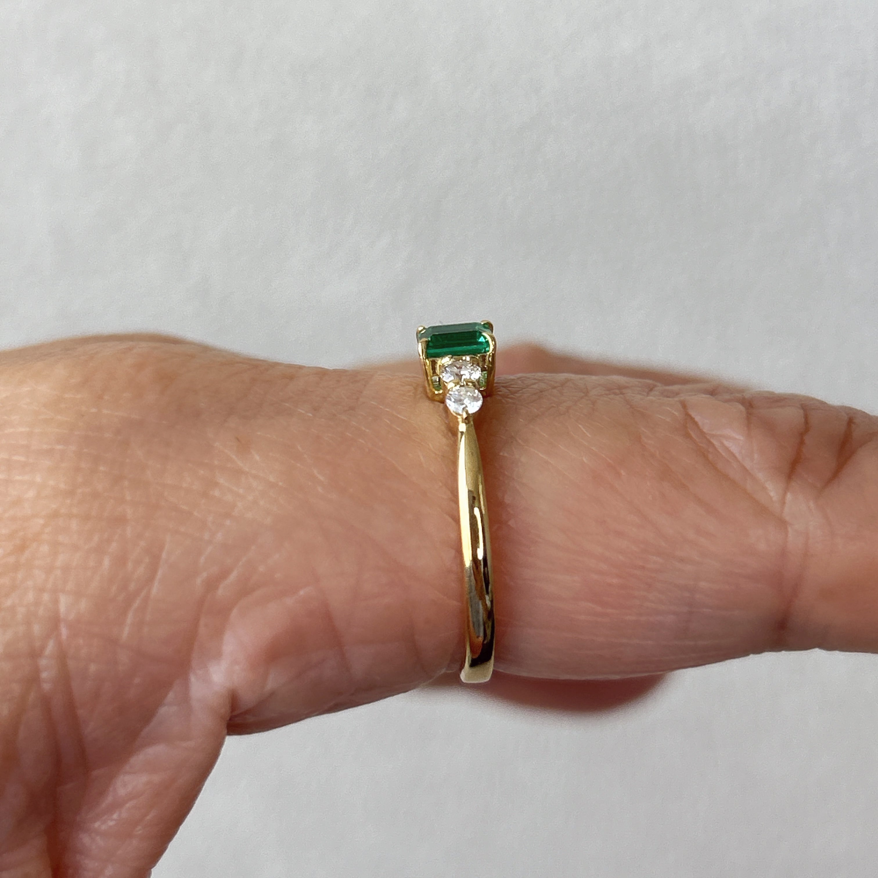 29［一点物］リング エメラルド 0.26ct SQ K18YG