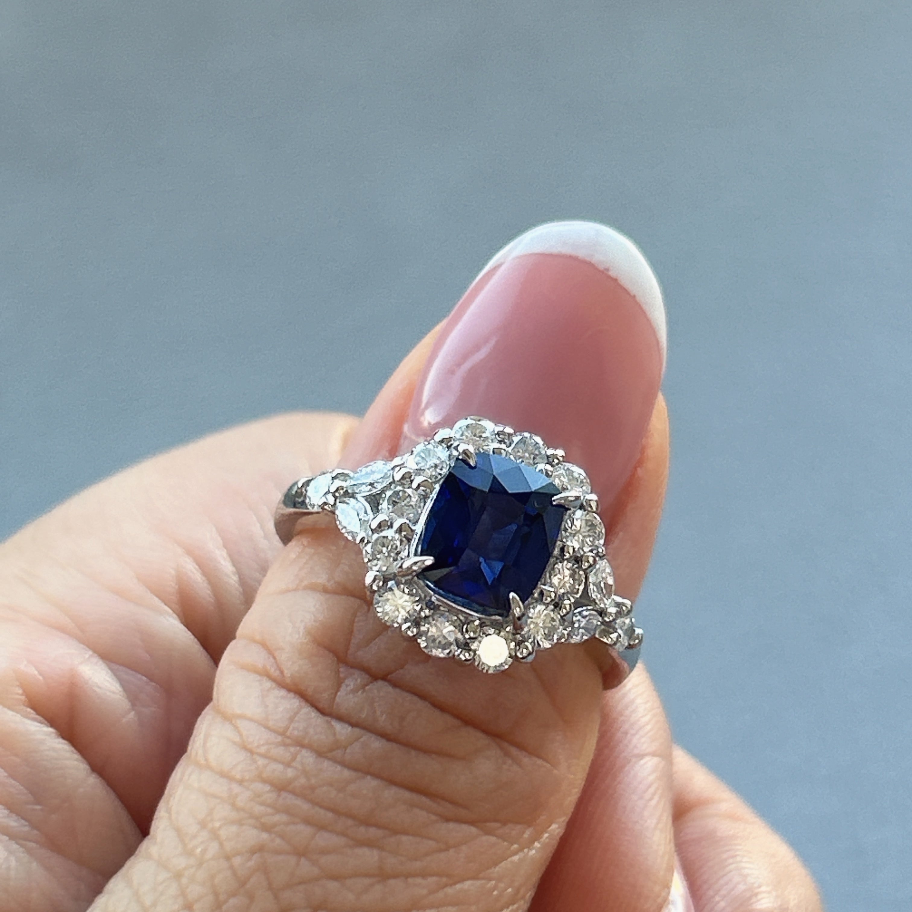 22_綺麗 ブルーサファイア 中石2.3ct　PT SQ リング〜GIA｜AYAKO SAKURAI（櫻井 彩子（サクライ アヤコ））公式通販サイト