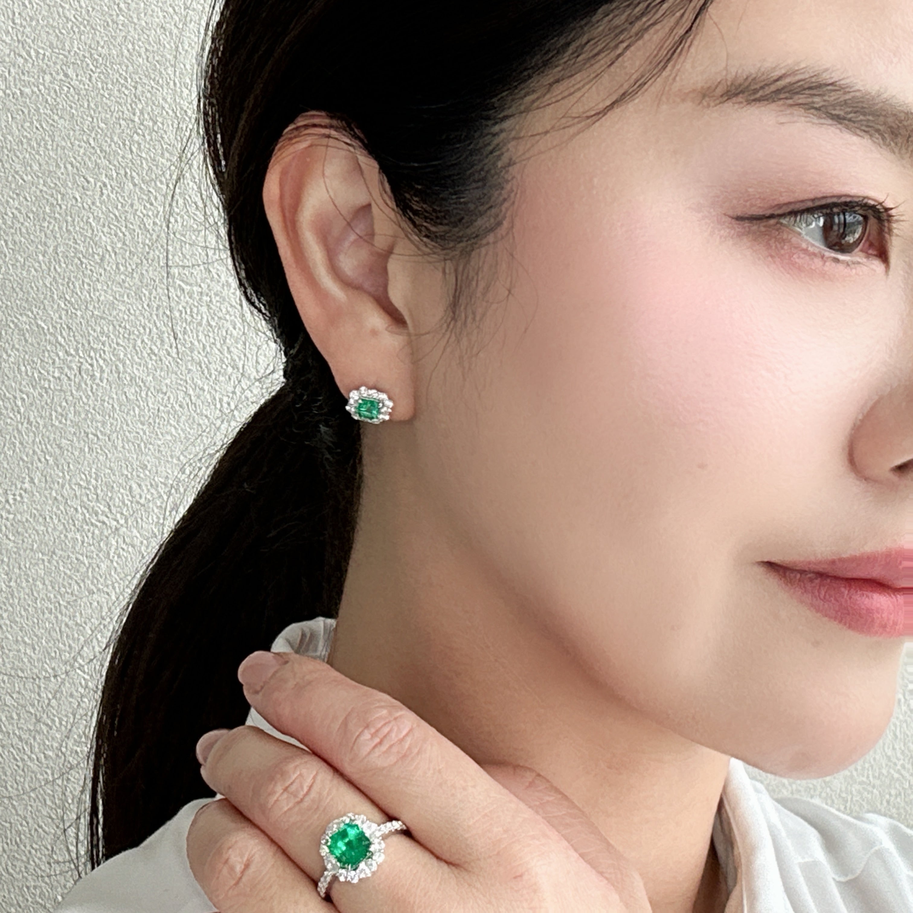 38［一点物/エムロード］ピアス エメラルド 0.5ct×2 SQ PT