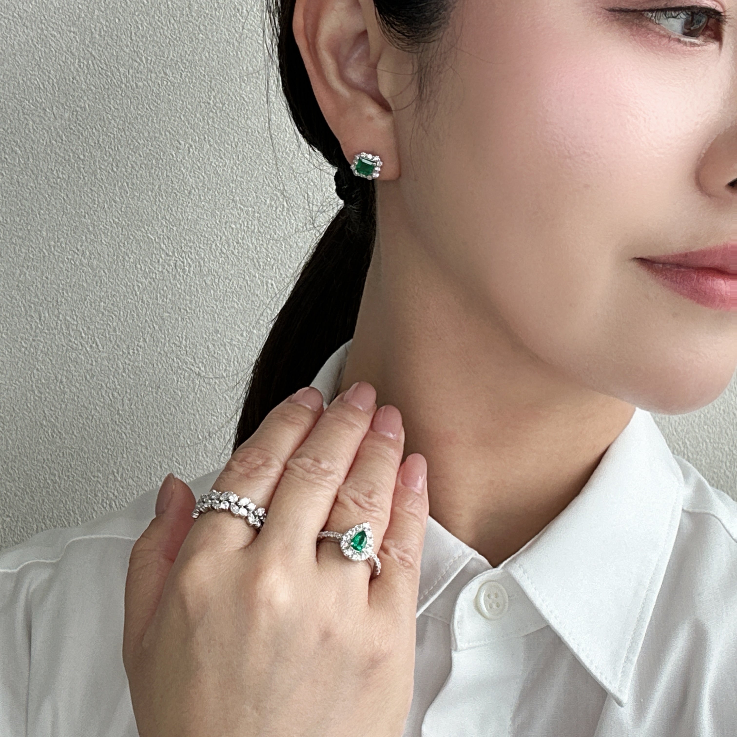 35［一点物/エムロード］ピアス エメラルド 0.57ct前後×2 SQ PT