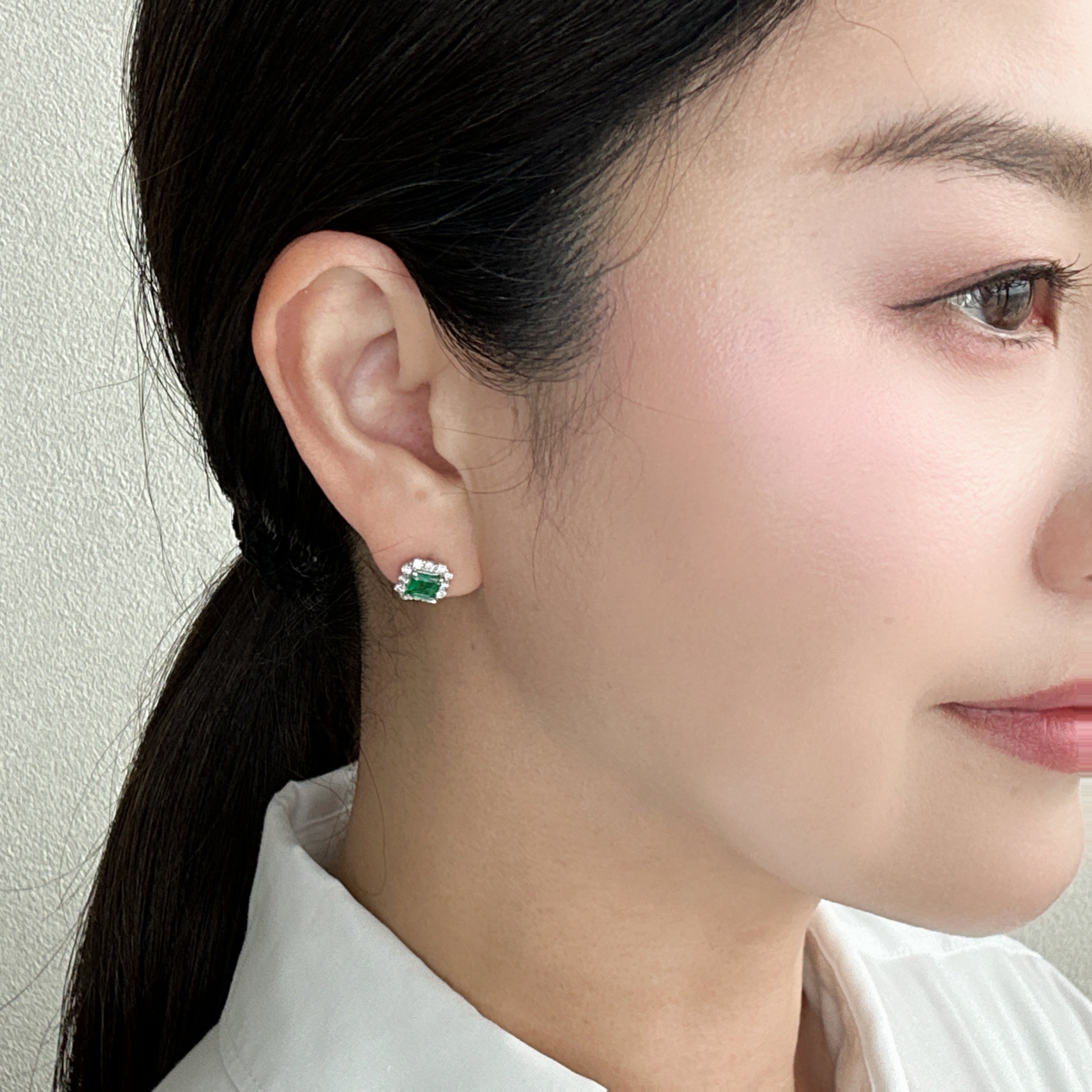 35［一点物/エムロード］ピアス エメラルド 0.57ct前後×2 SQ PT