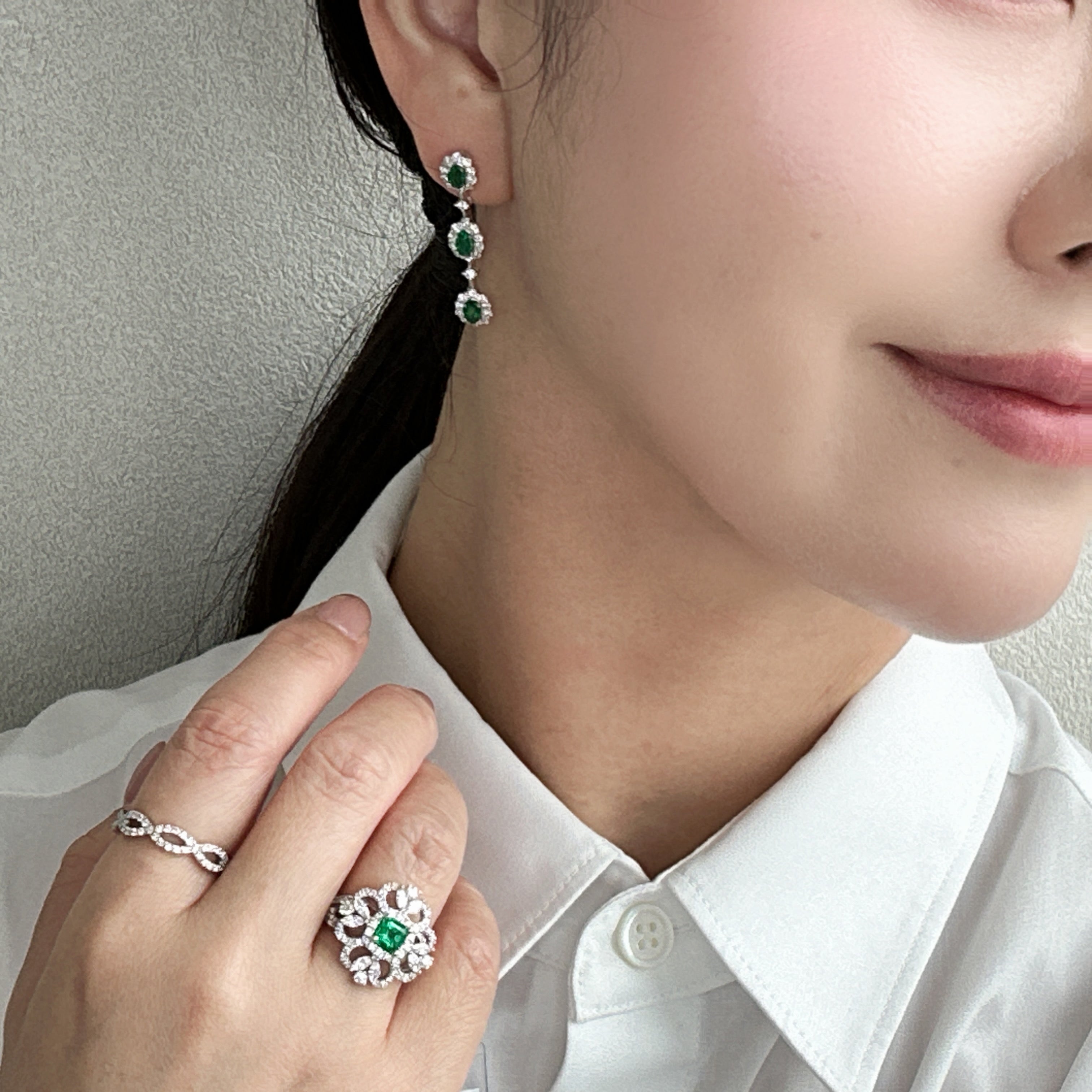 33［一点物］ピアス エメラルド 0.6ct×2 OV PT