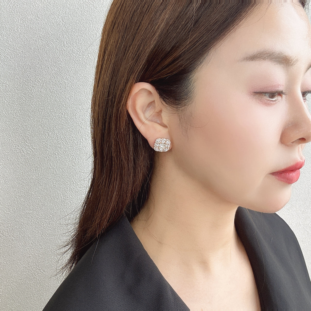 ブーケ ダイヤピアス〜中石0.5ct Gカラー(ノーソート)｜AYAKO SAKURAI（櫻井 彩子（サクライ アヤコ））公式通販サイト