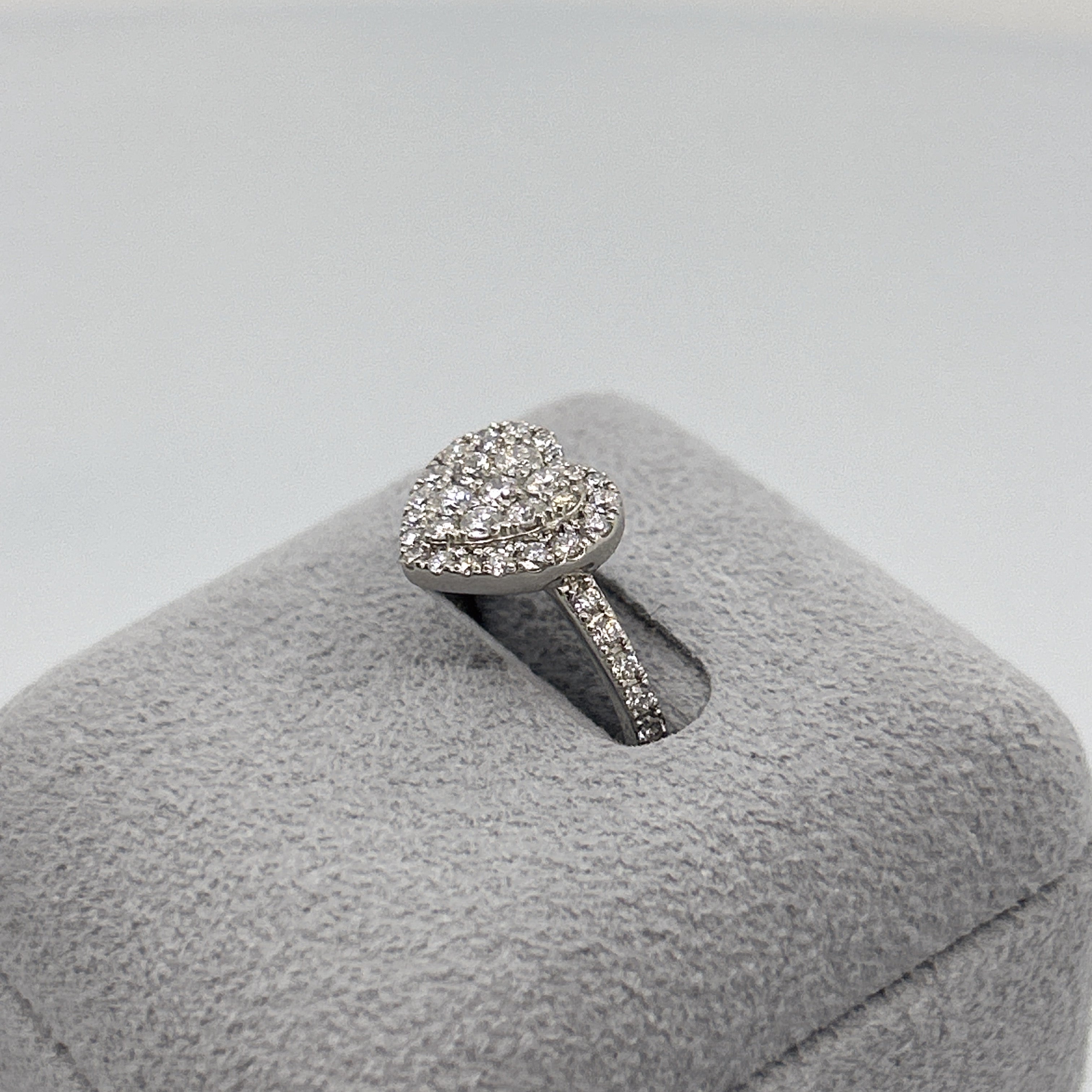 ［LOVE］リング ダイヤ