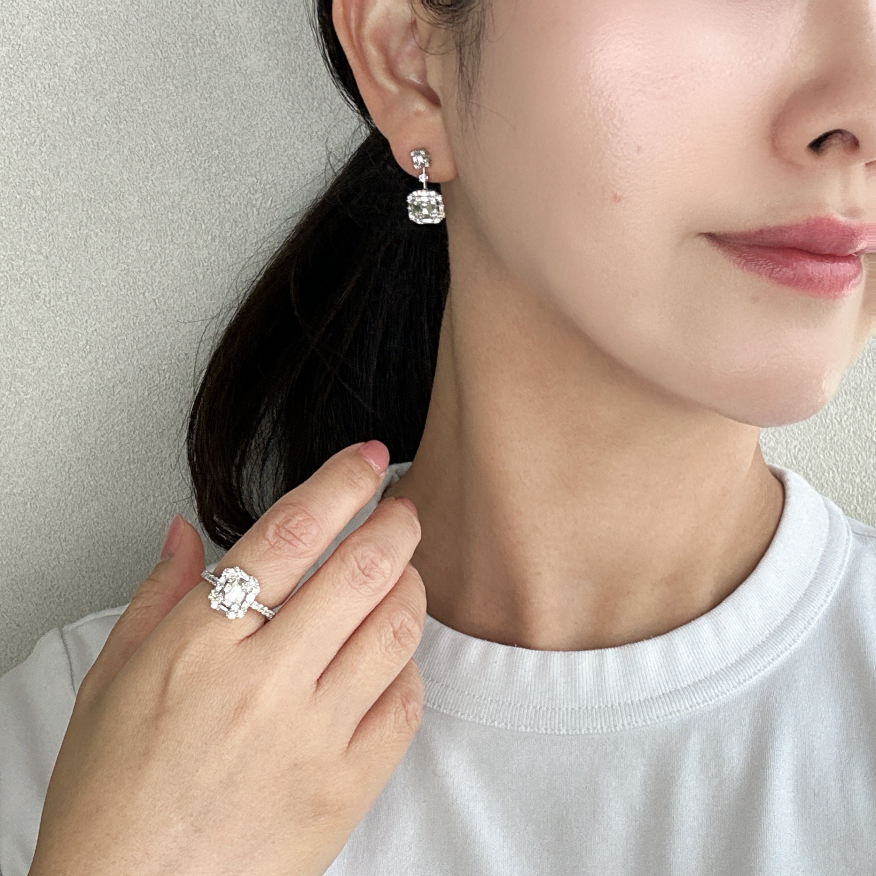 ［女医さん揺れる］ピアス ダイヤ