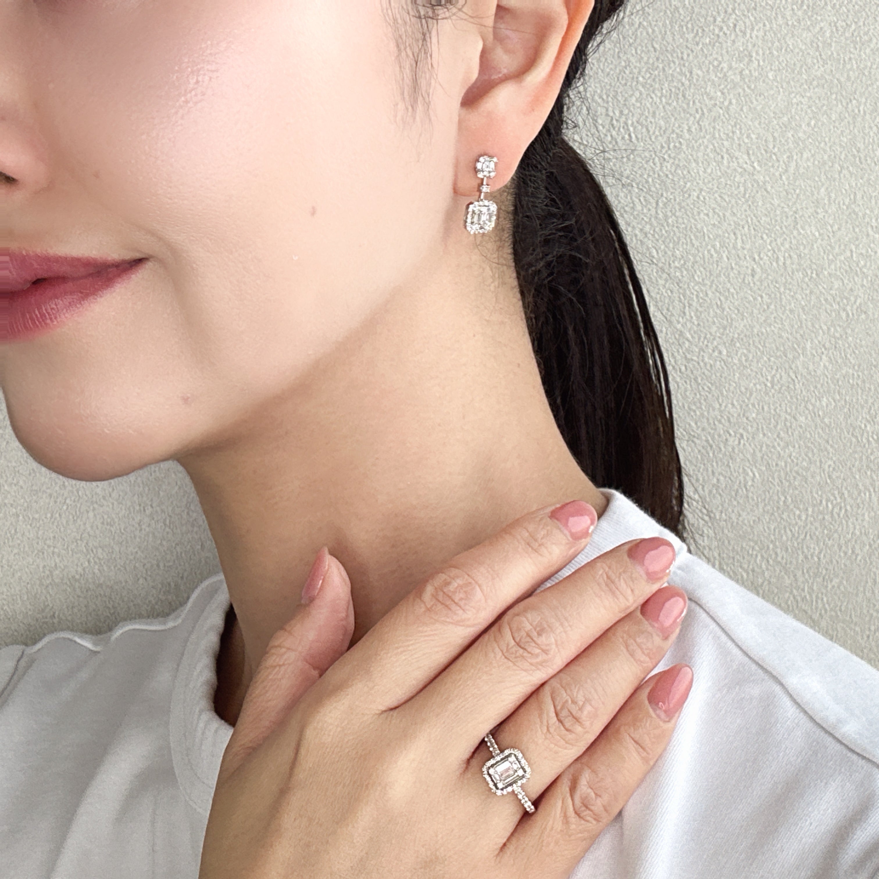 ［女医さん揺れる］ピアス ダイヤ