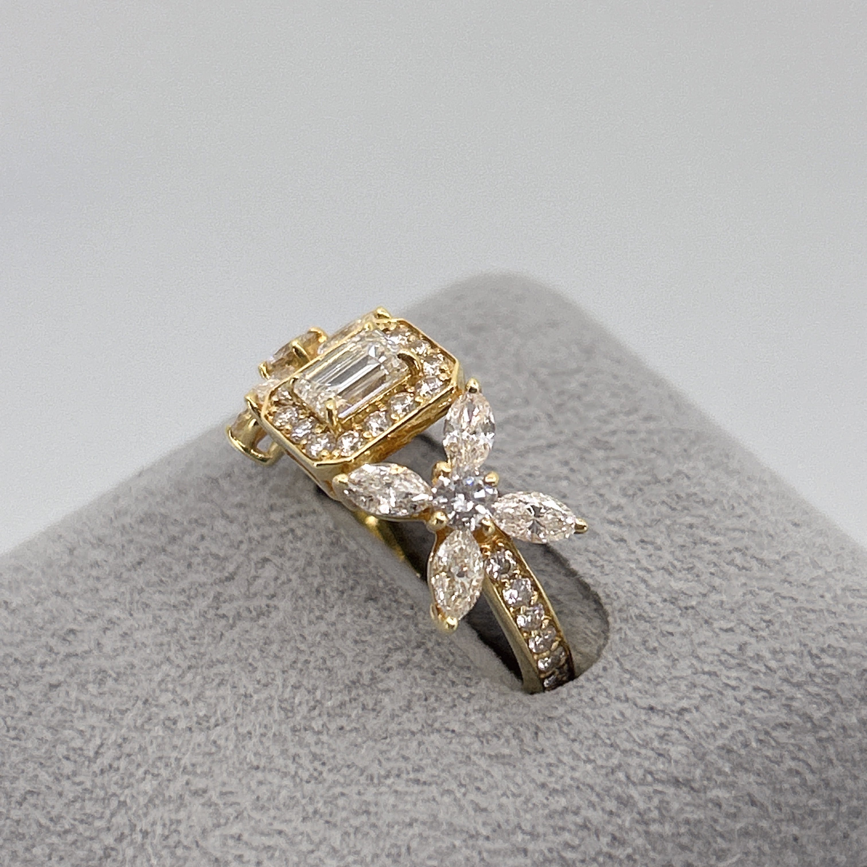 ［カトレア］リング ダイヤ