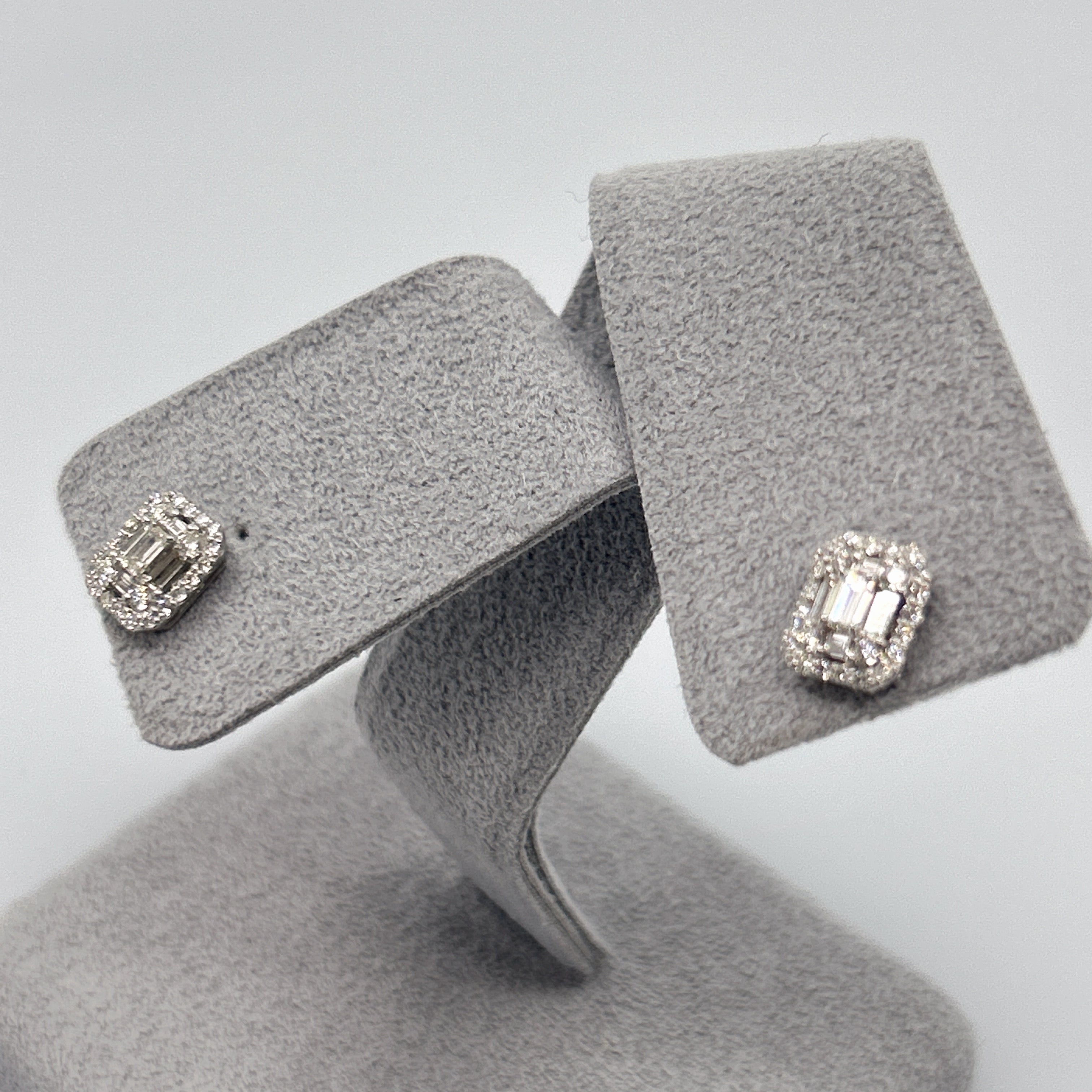 ［女医さん］ピアス ダイヤ