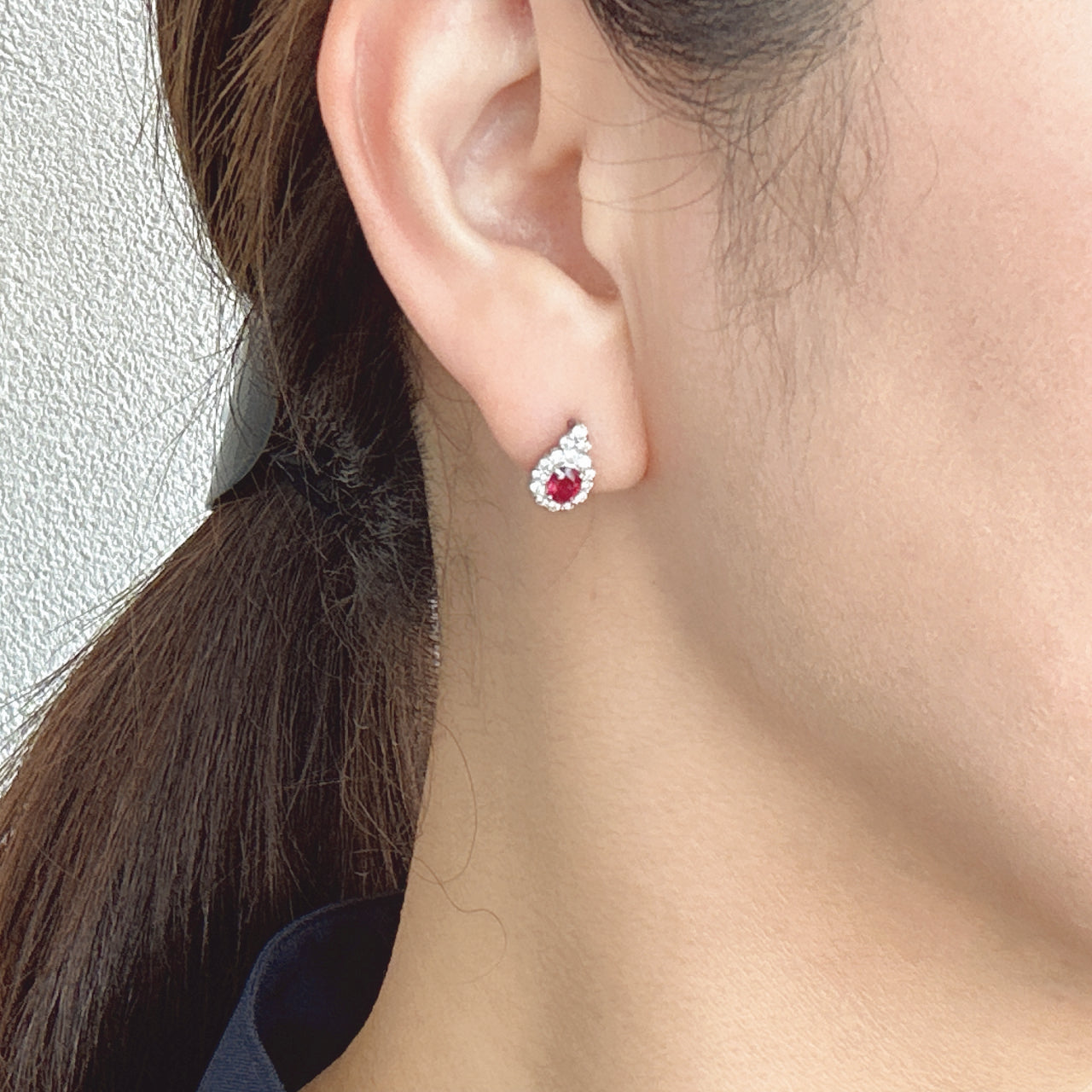 ルビー 中石0.3ct前後×2 OV PT ピアス〜 NO HEART ピジョンブラッド AIGS 